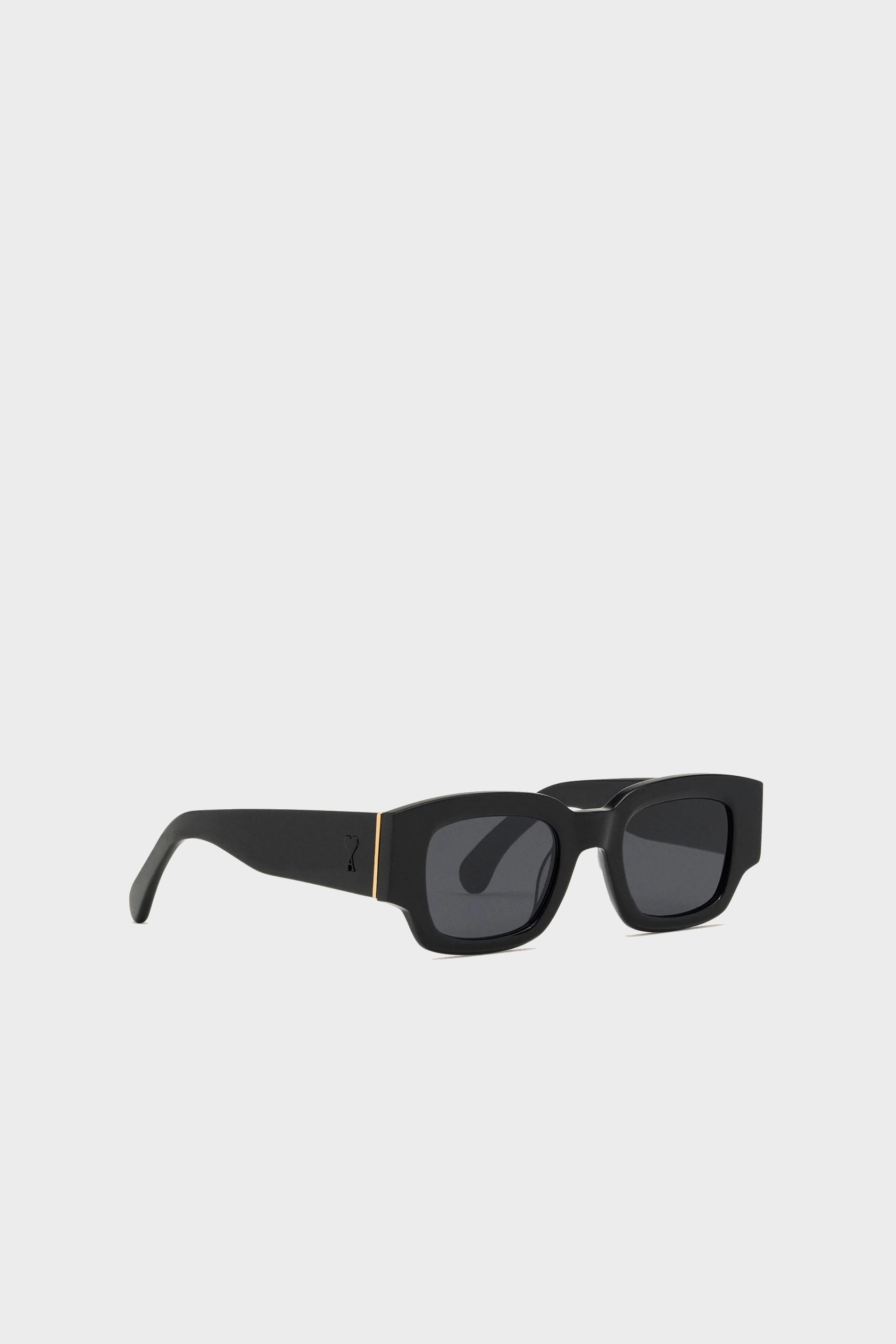 AMI PARIS de Coeur Classical Sunglasses in Black AMI PARIS de Coeur Classical Sunglasses in Black