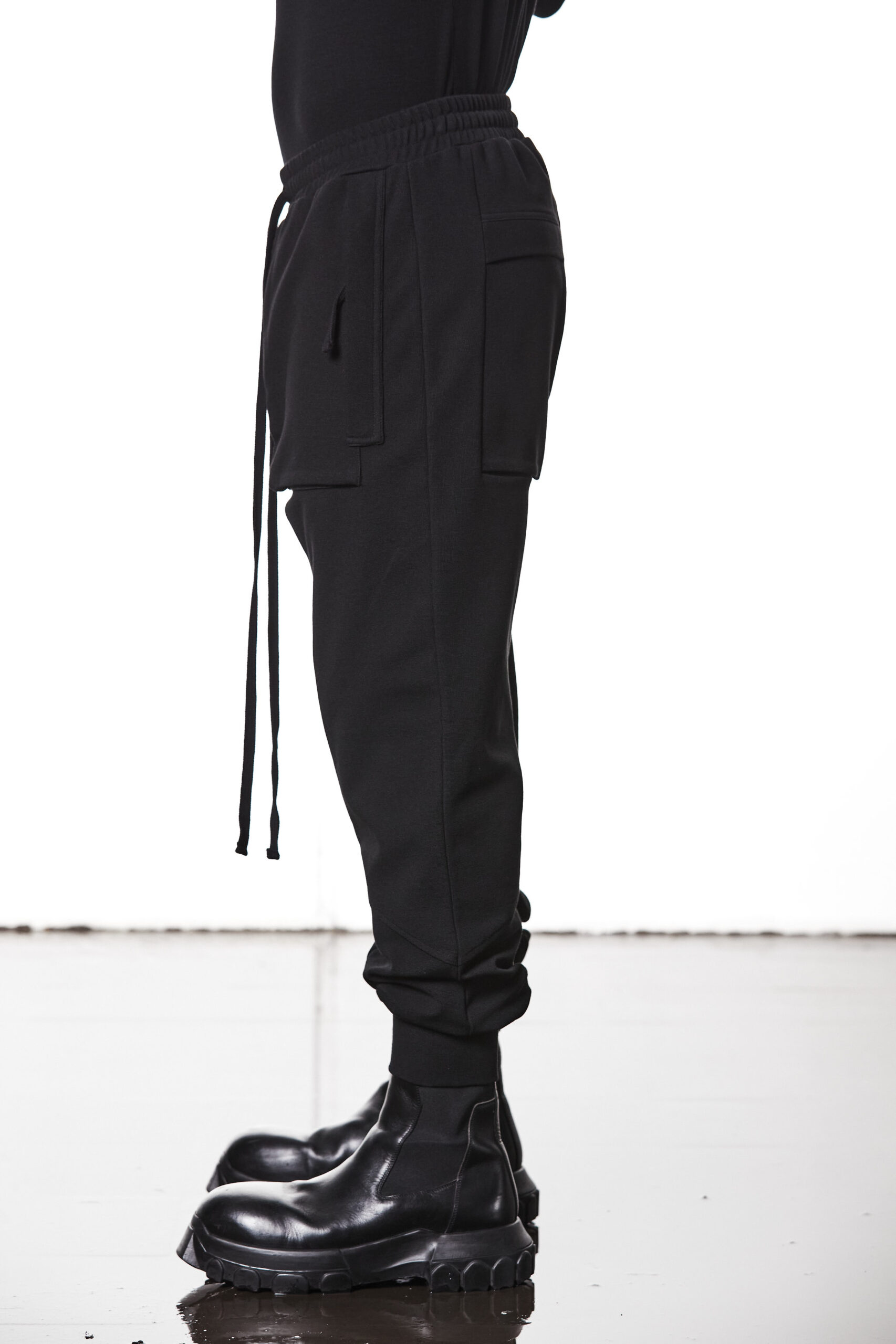 THOM KROM Woven Drop Crotch Pant in Black