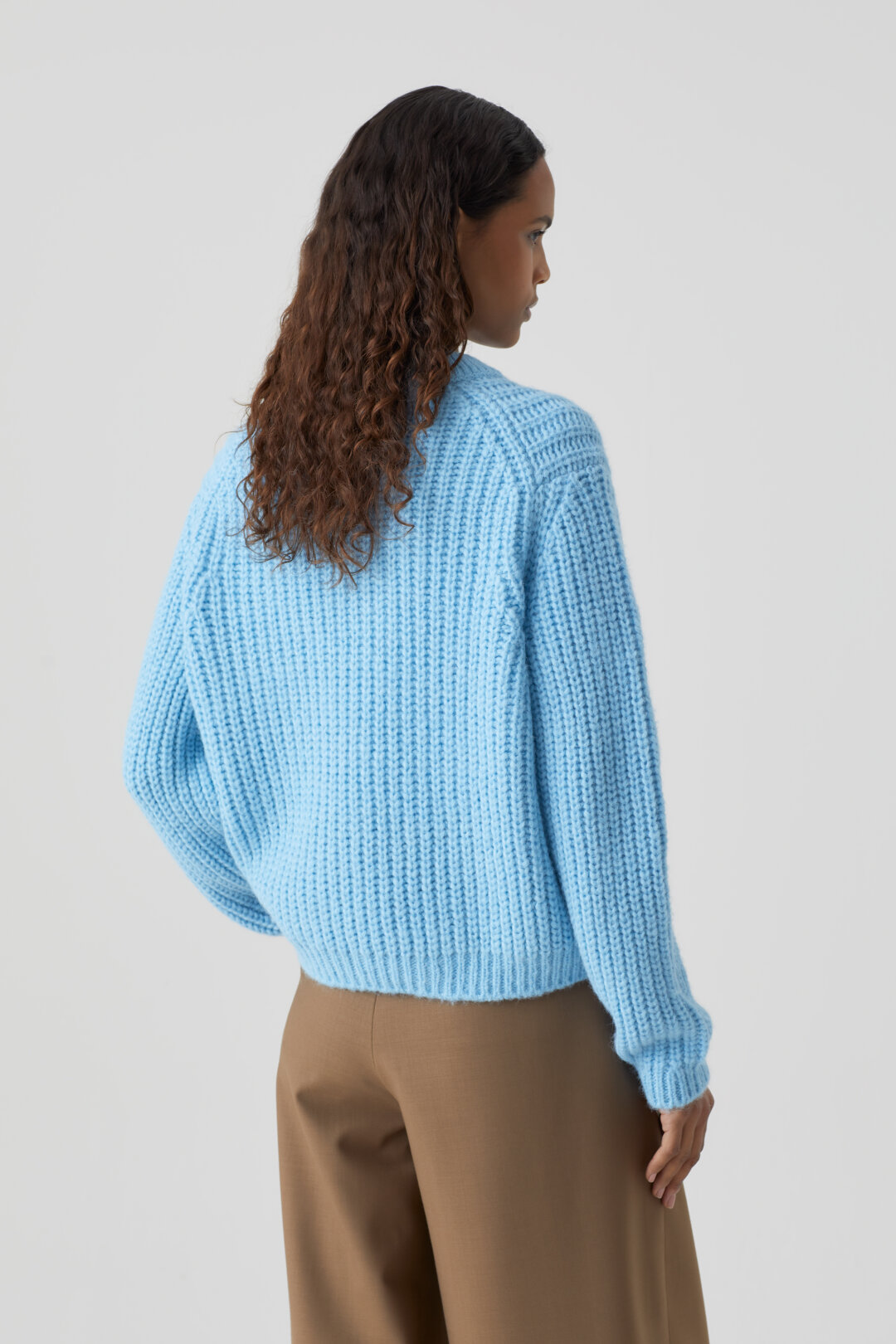 Closed Knit Pullover in Light Blue