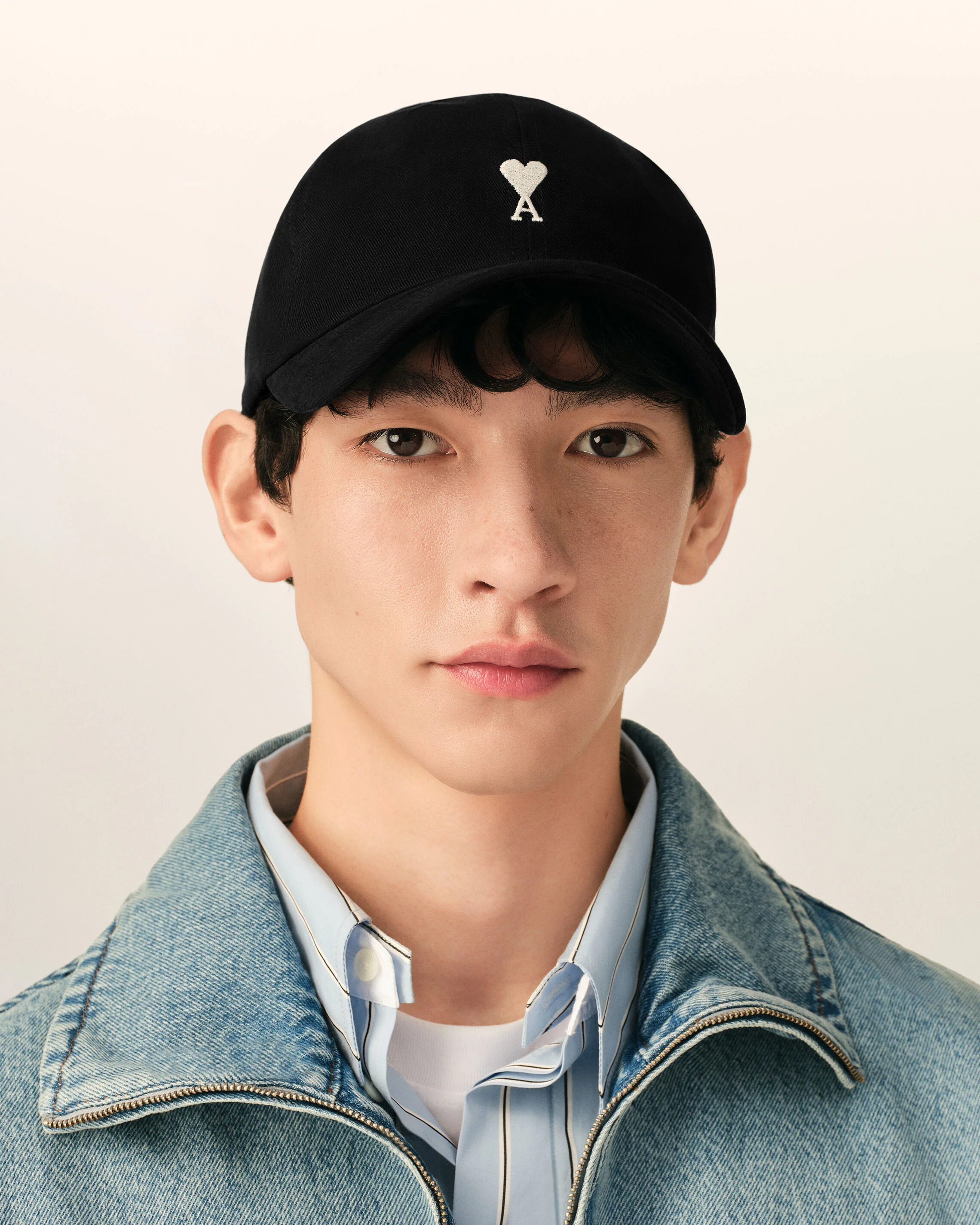 AMI PARIS de Coeur Cap in Black / White Logo
