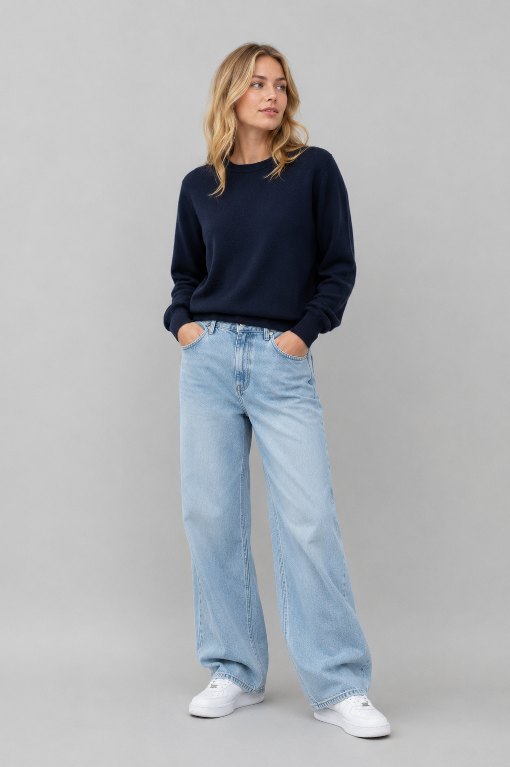 LISA YANG Greer Cashmere Sweater in Dark Navy