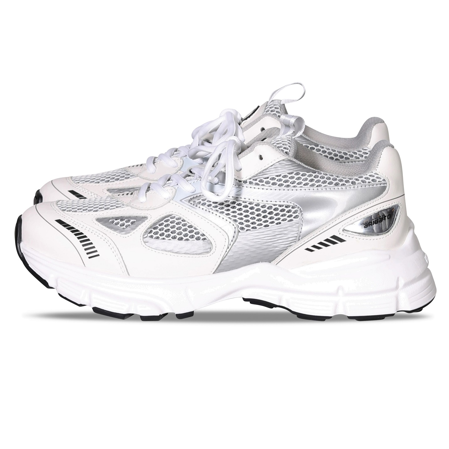 AXEL ARIGATO Marathon Runner in White/Silver 39