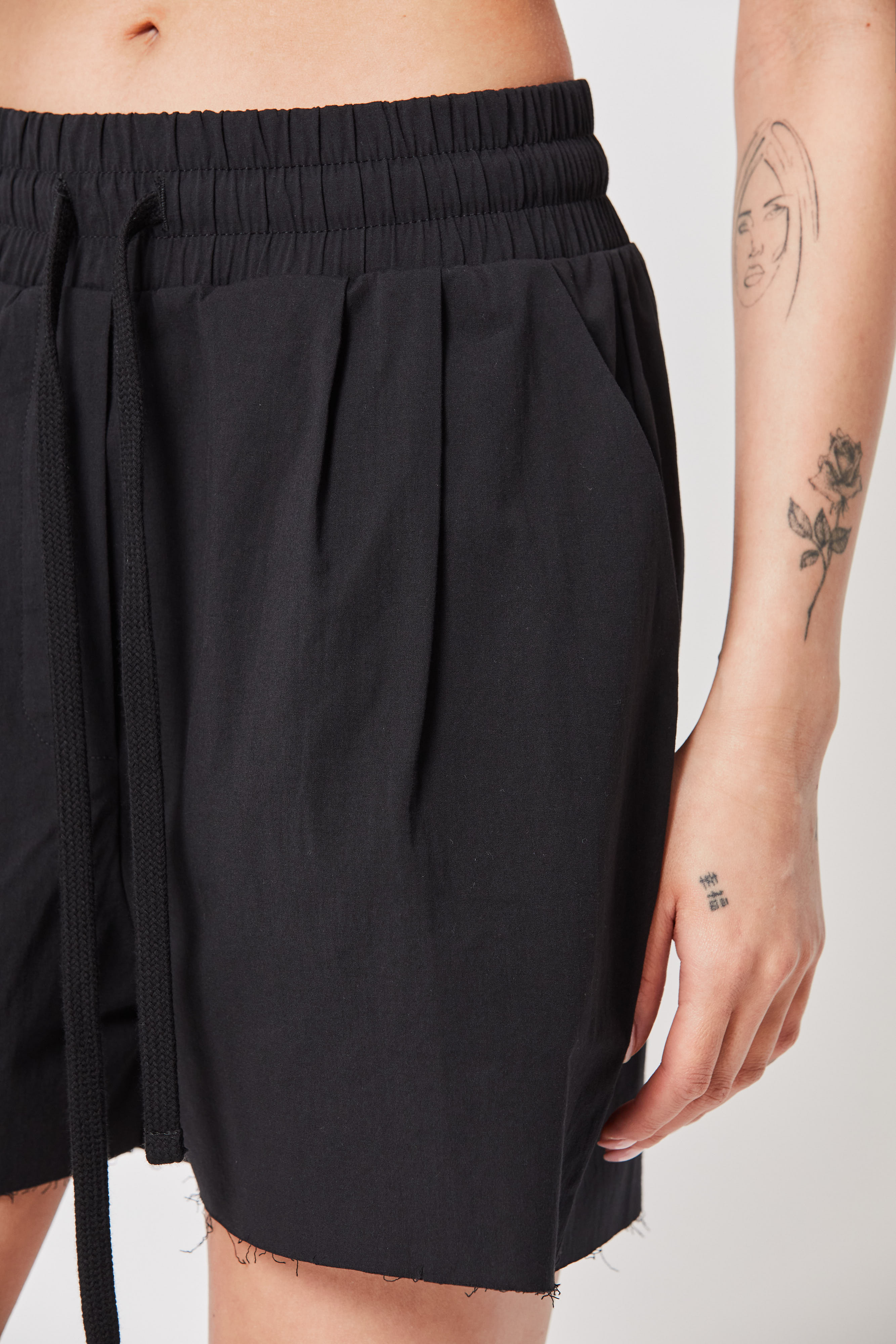 Thom Krom Light Shorts in Black