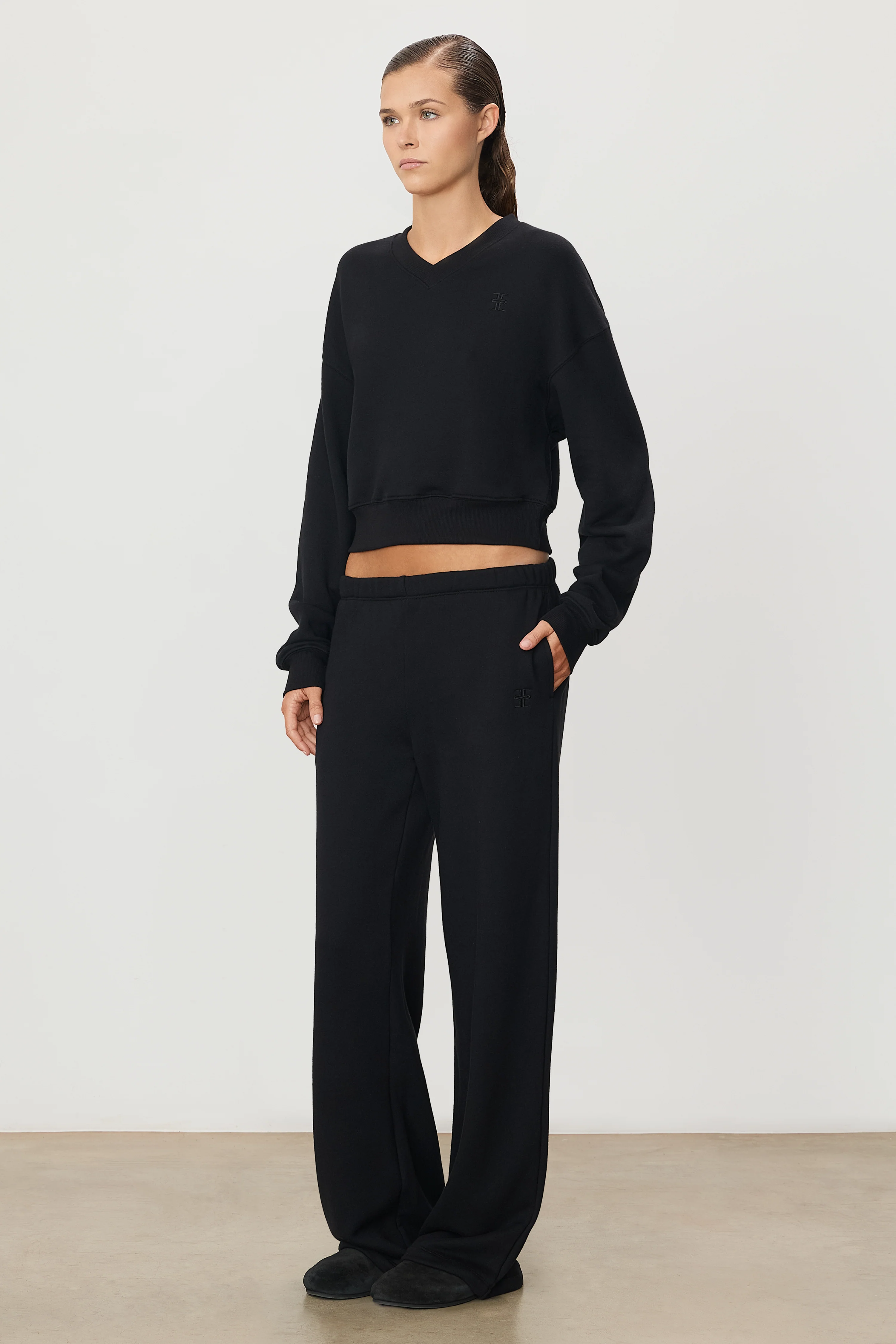 ÉTERNE Oversized Wide Leg Sweatpant in Black