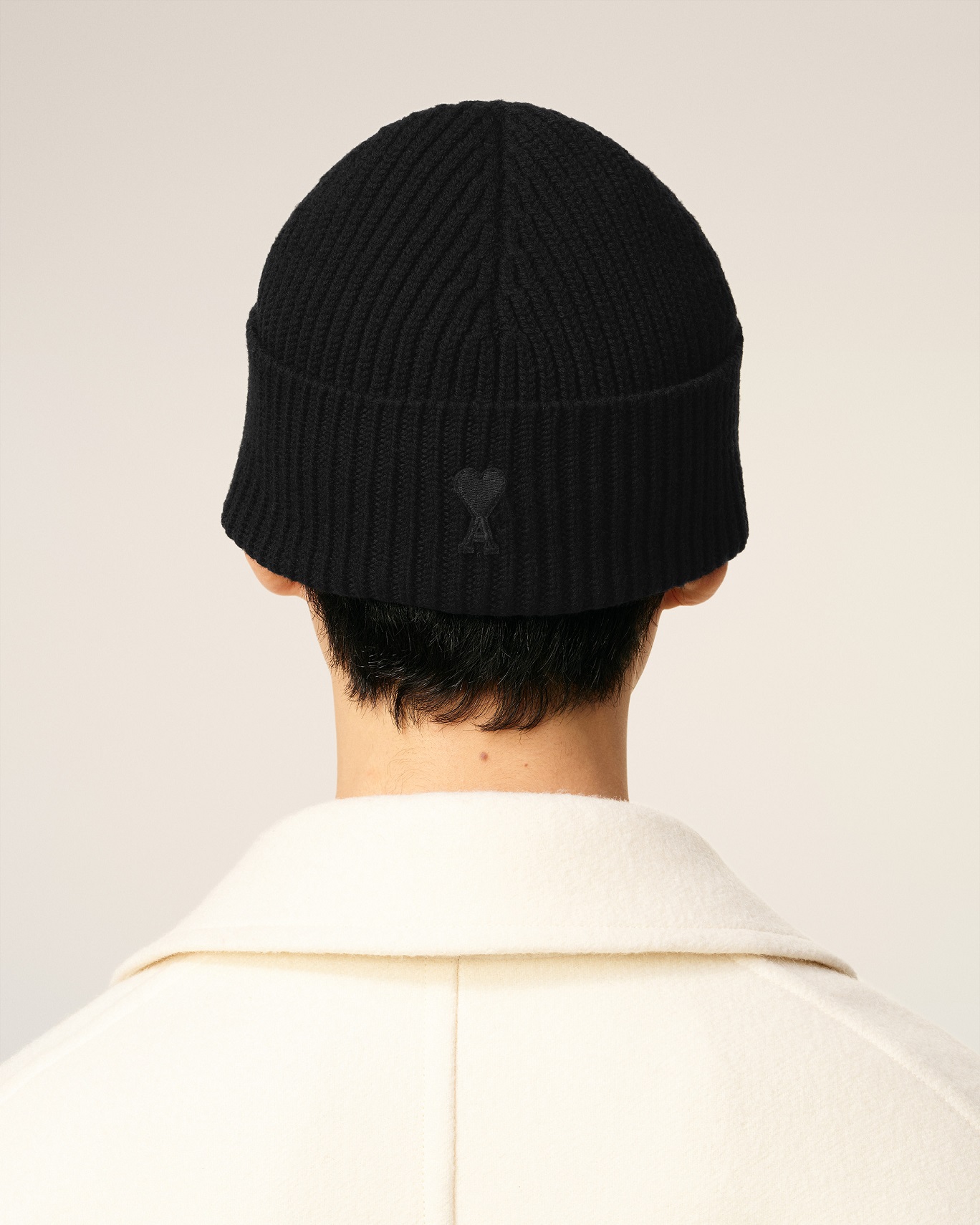 AMI PARIS de Coeur Beanie in Black/Black