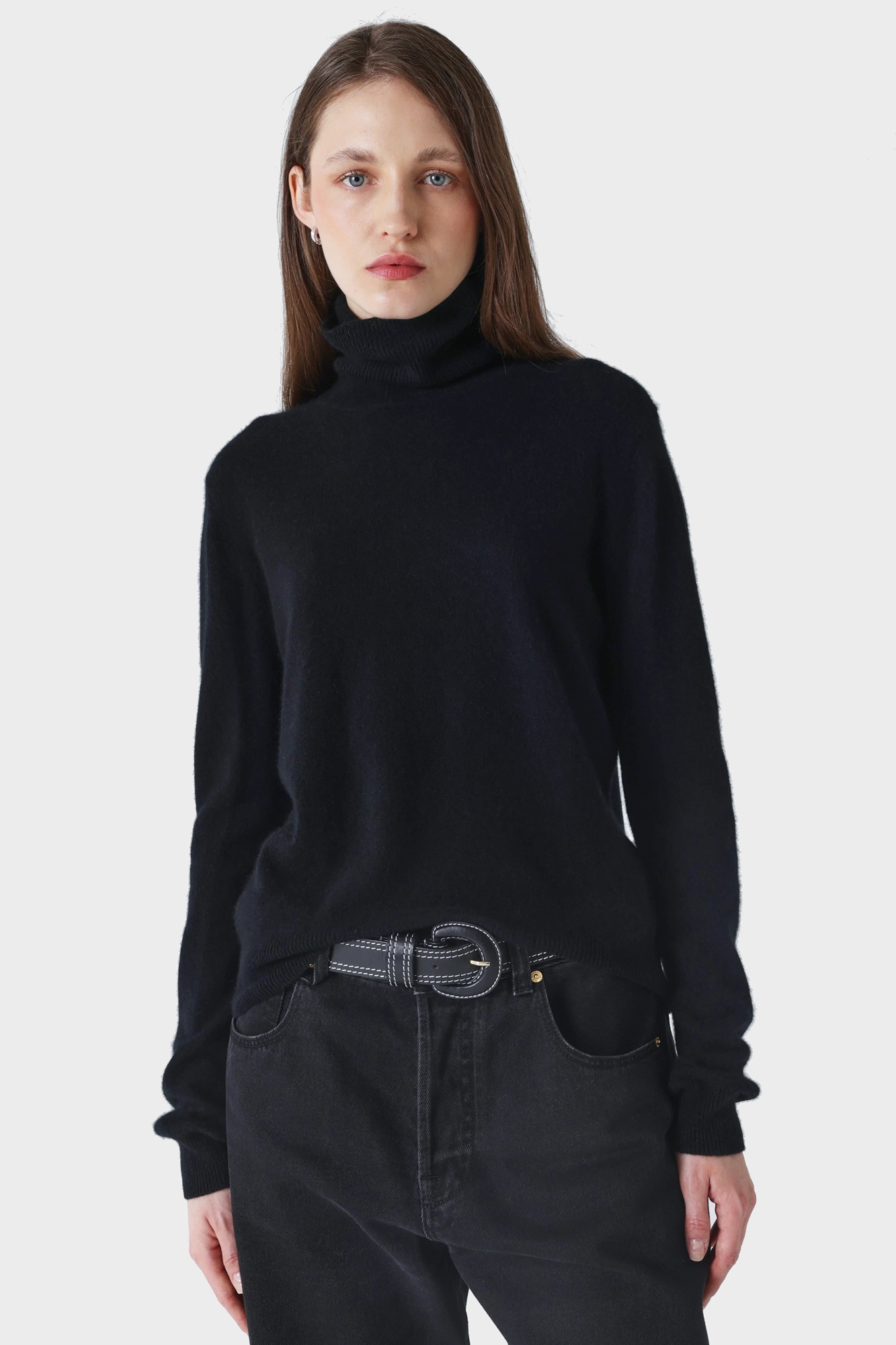ABSOLUT CASHMERE Roll Neck Sweater in Black