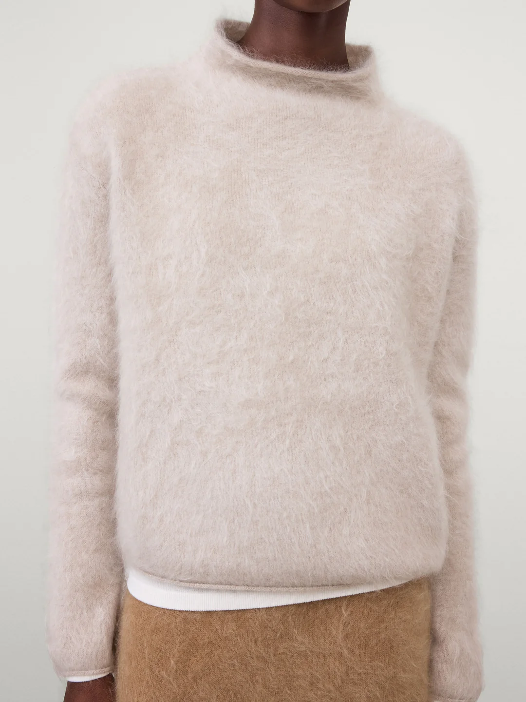 LISA YANG Sandy Brushed Cashmere Sweater in Sand