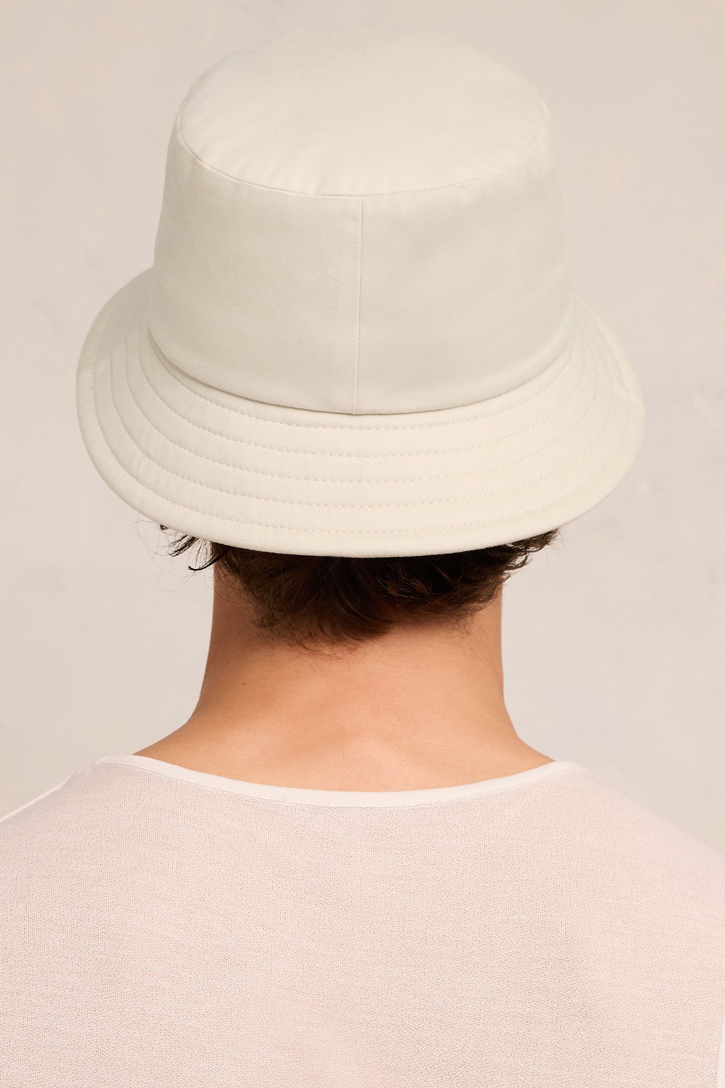 AMI PARIS de Coeur Bucket Hat in Chalk 60