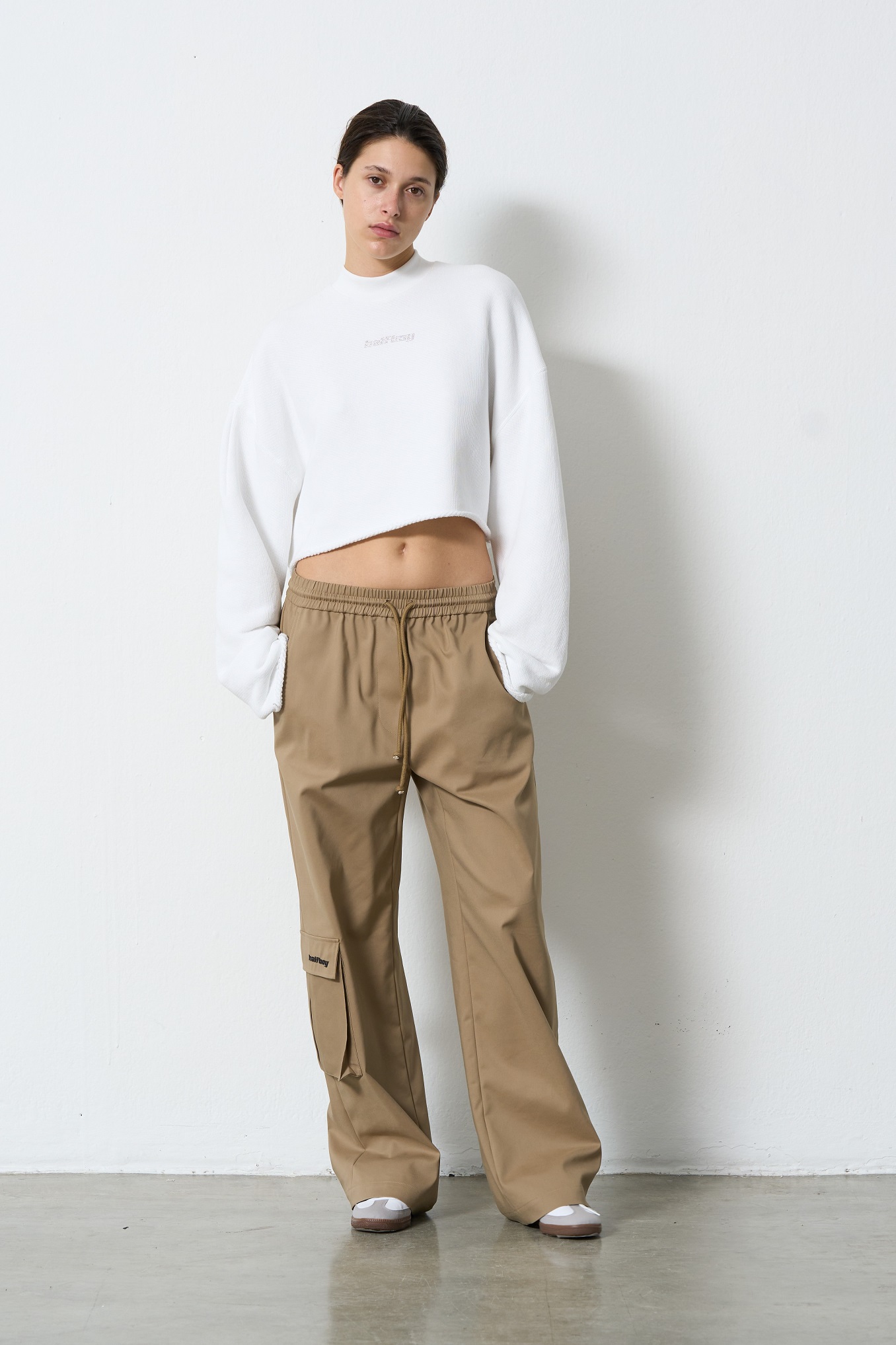 HALFBOY Cargo Pants in Khaki