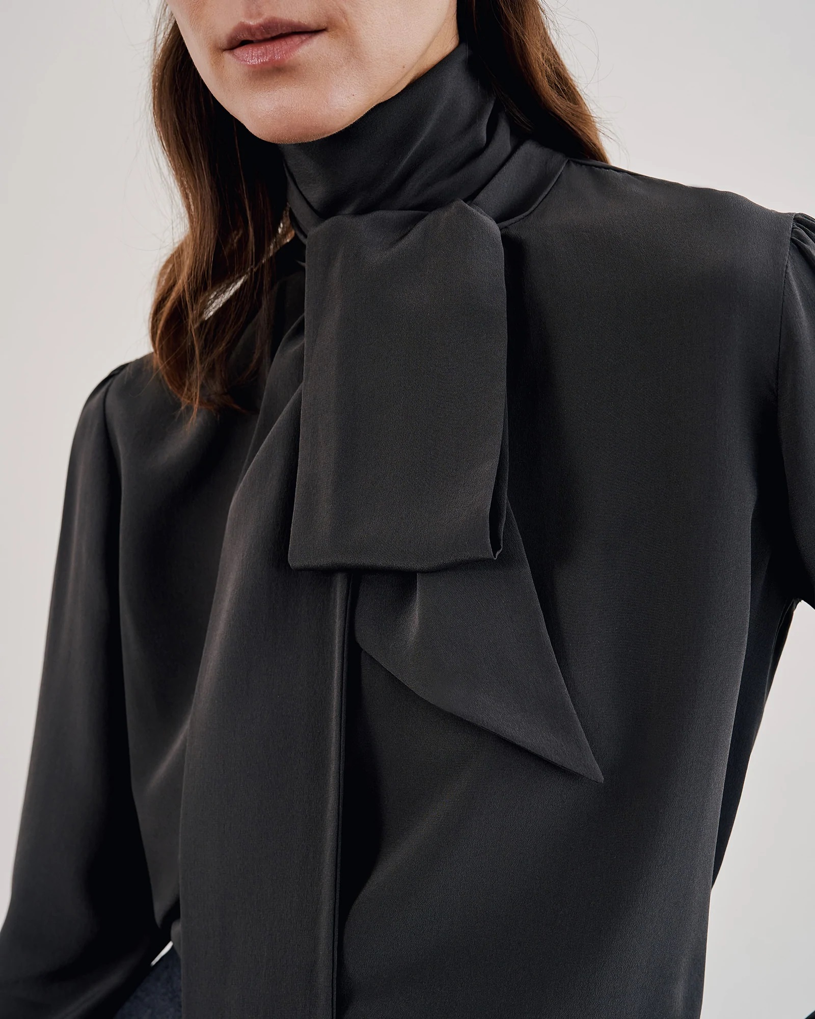 NILI LOTAN Elayne Top in Gunmetal M