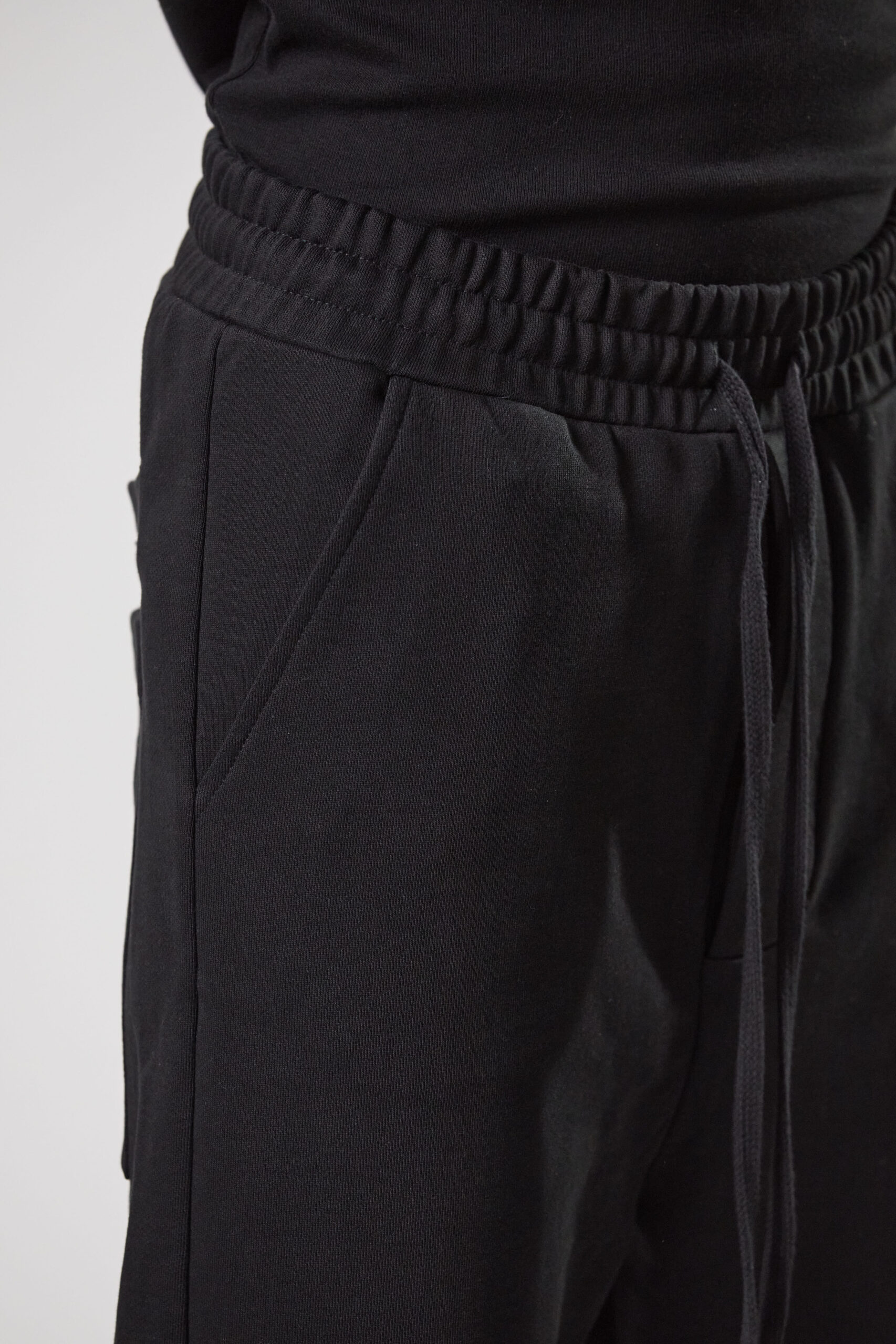 THOM KROM Nylon Pant in Black