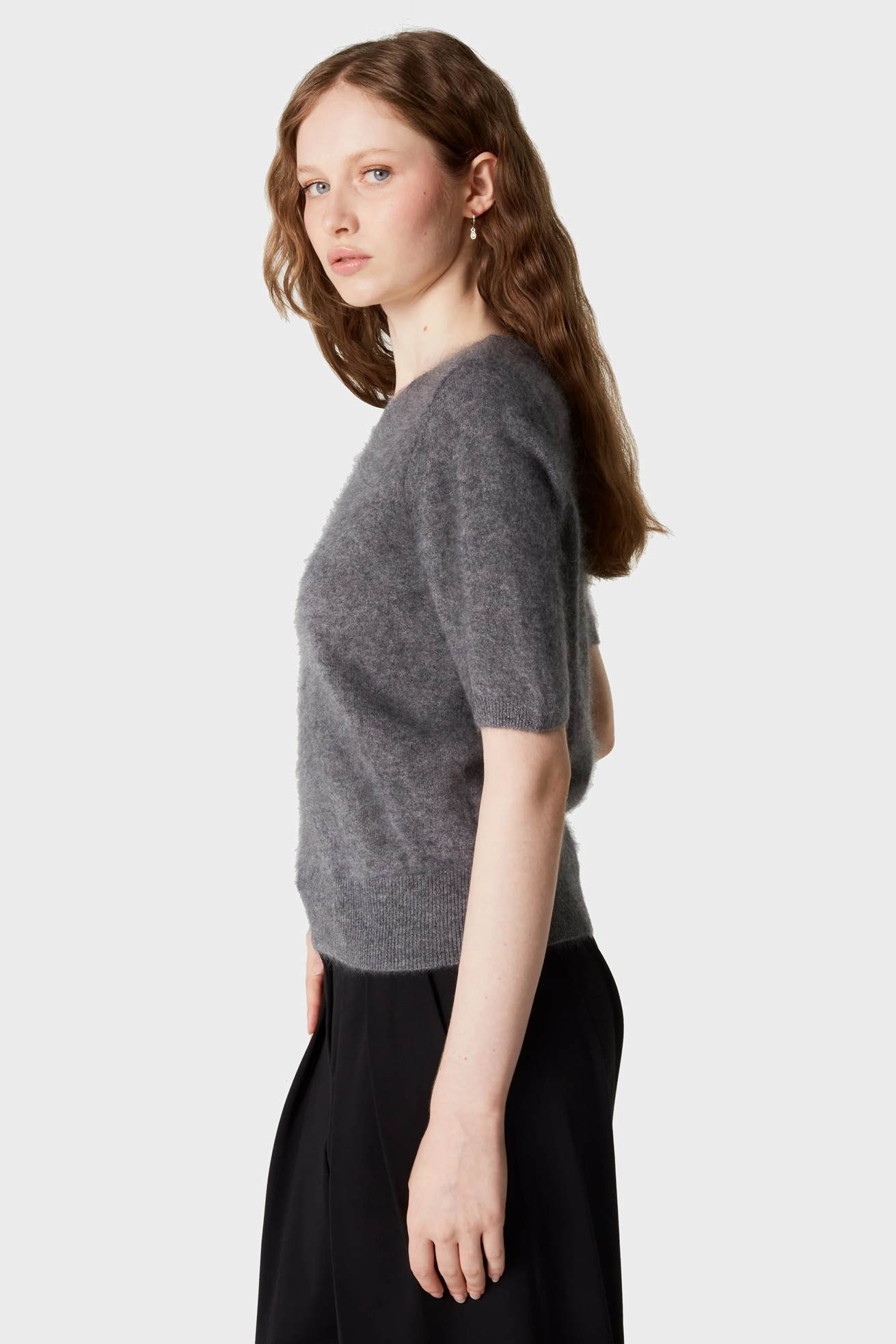 ABSOLUT CASHMERE Brushed Cashmere T-Shirt in Grey