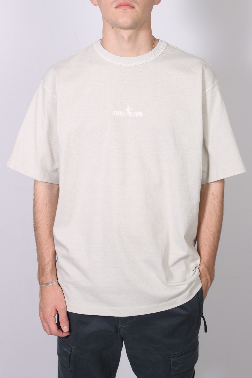 STONE ISLAND Oversized Stamp T-Shirt in Cement S