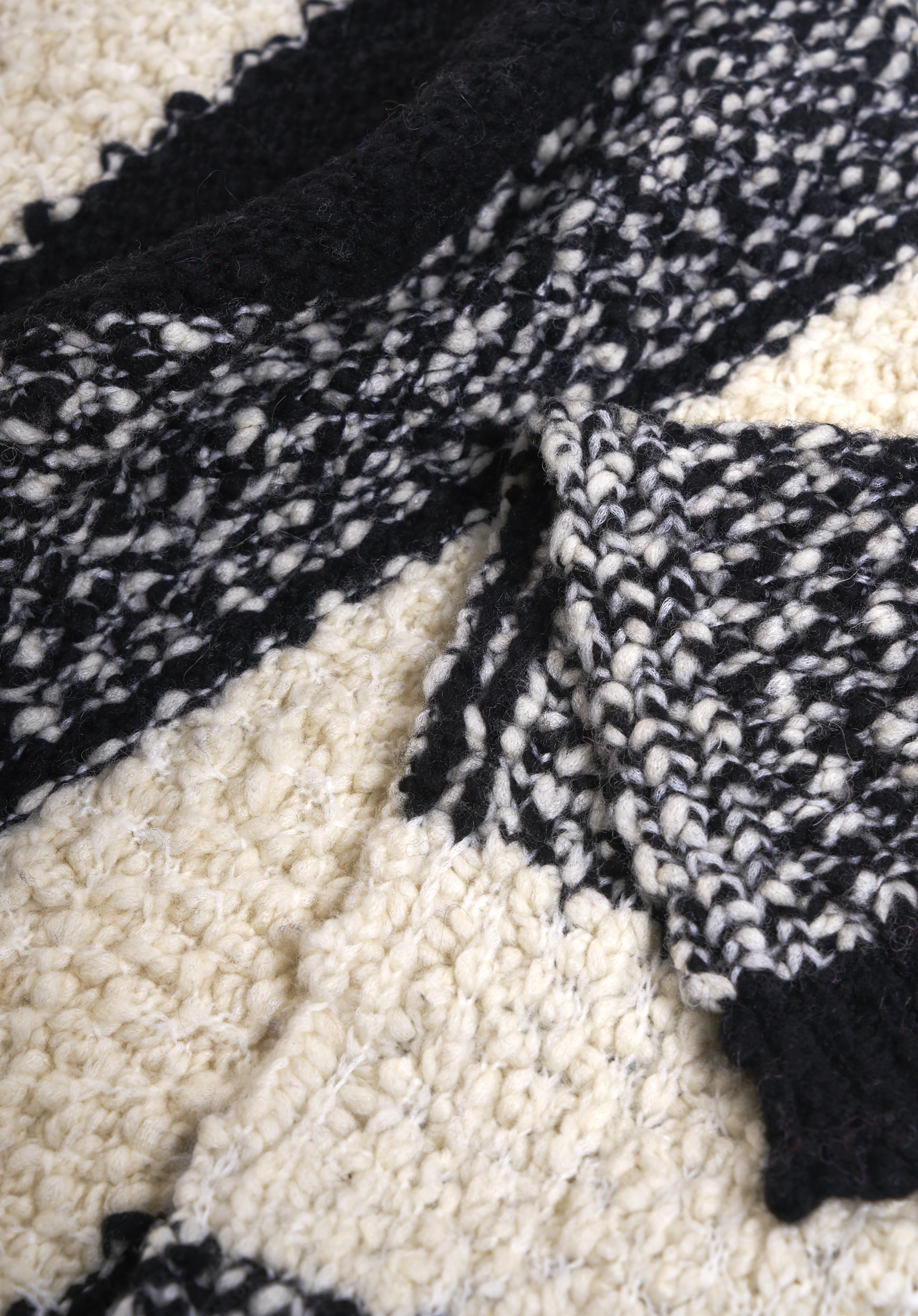 Lala Berlin Scarf Azra in Black/White