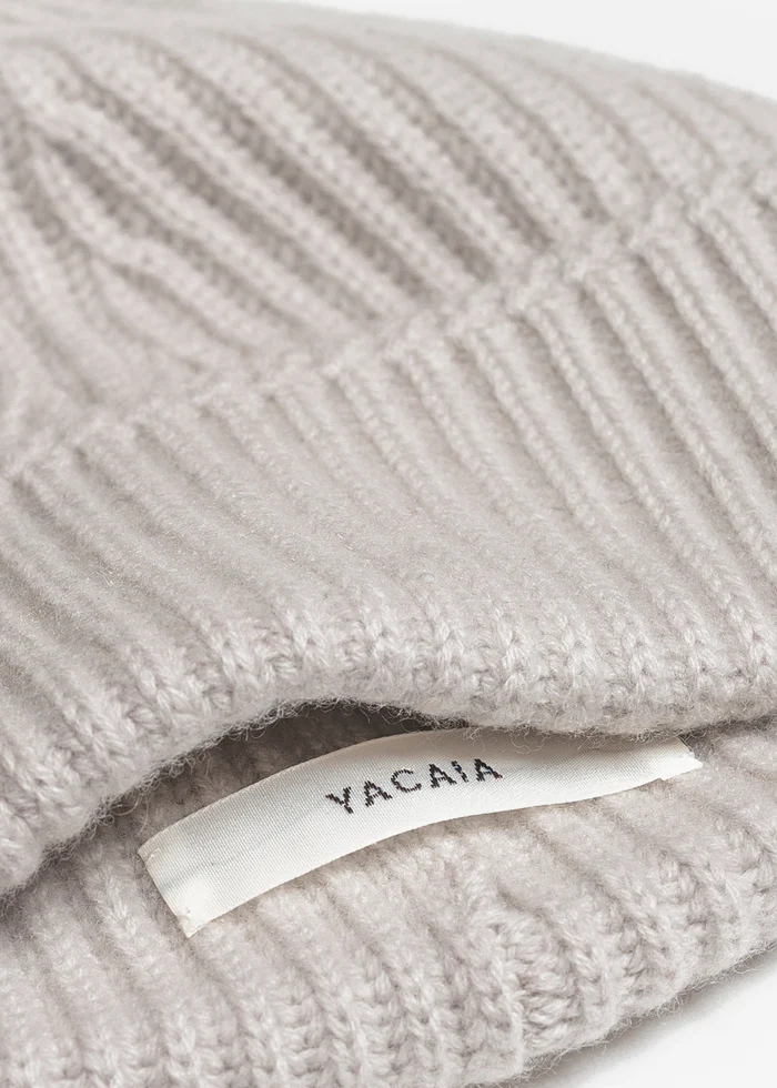 YACAIA Merino/Cashmere Beanie in Light Beige
