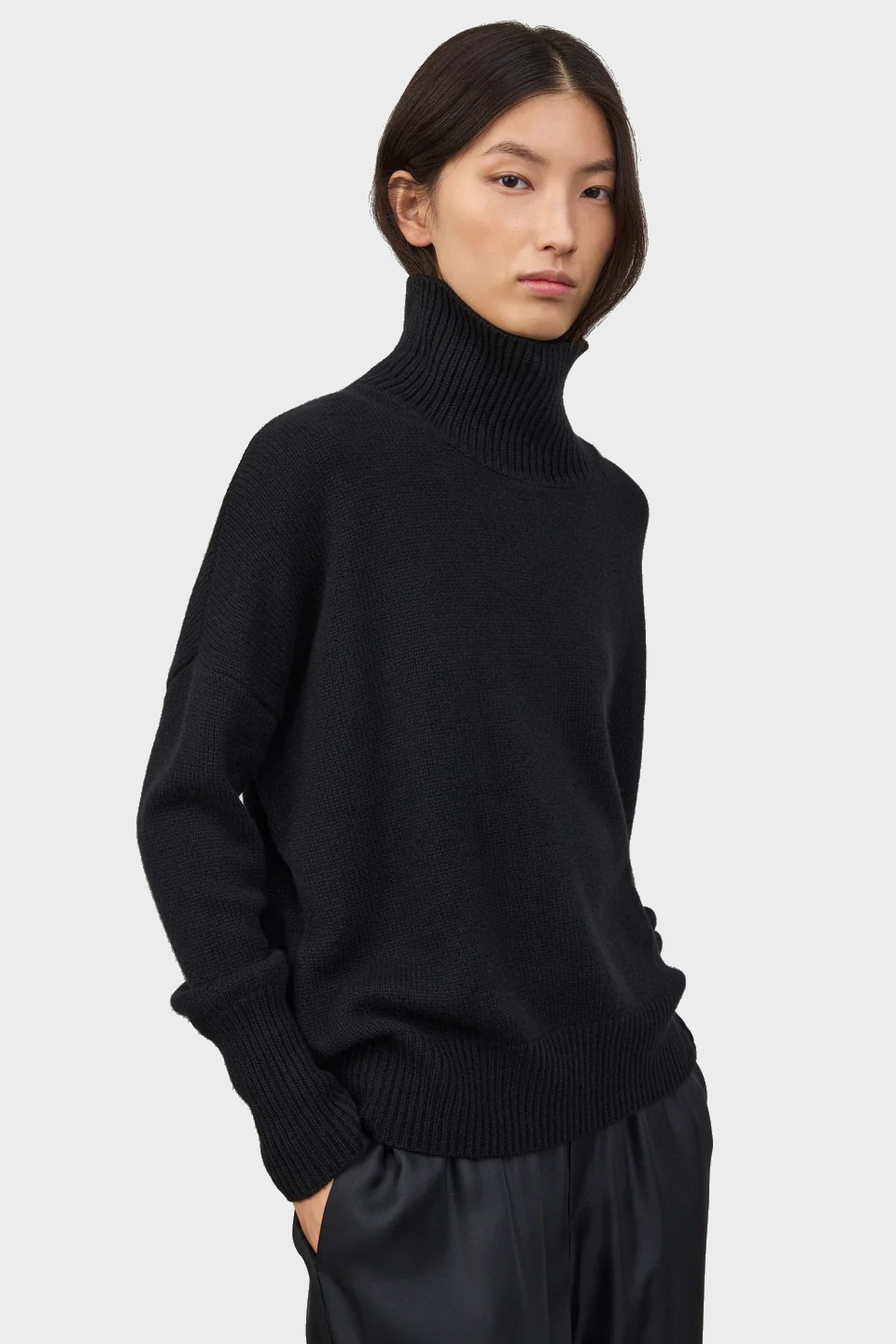 LISA YANG Cashmere Turtleneck in Black LISA YANG Cashmere Turtleneck in Black