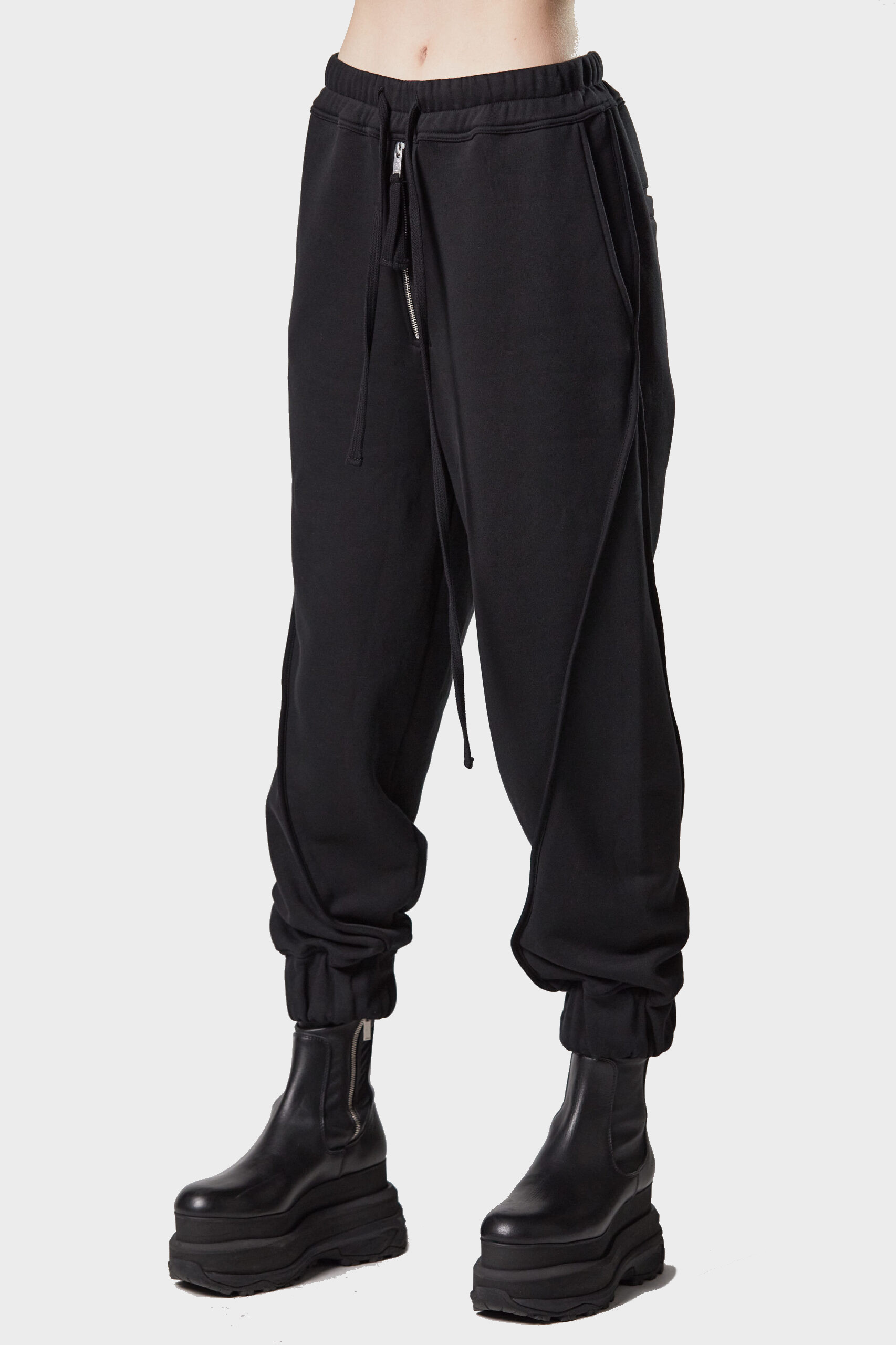 THOM KROM Relaxed Fit Sweatpant in Black THOM KROM Relaxed Fit Sweatpant in Black