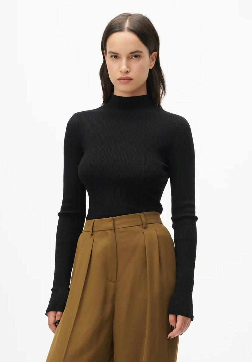 Lala Berlin Turtle Neck Jumper Beckster in Black