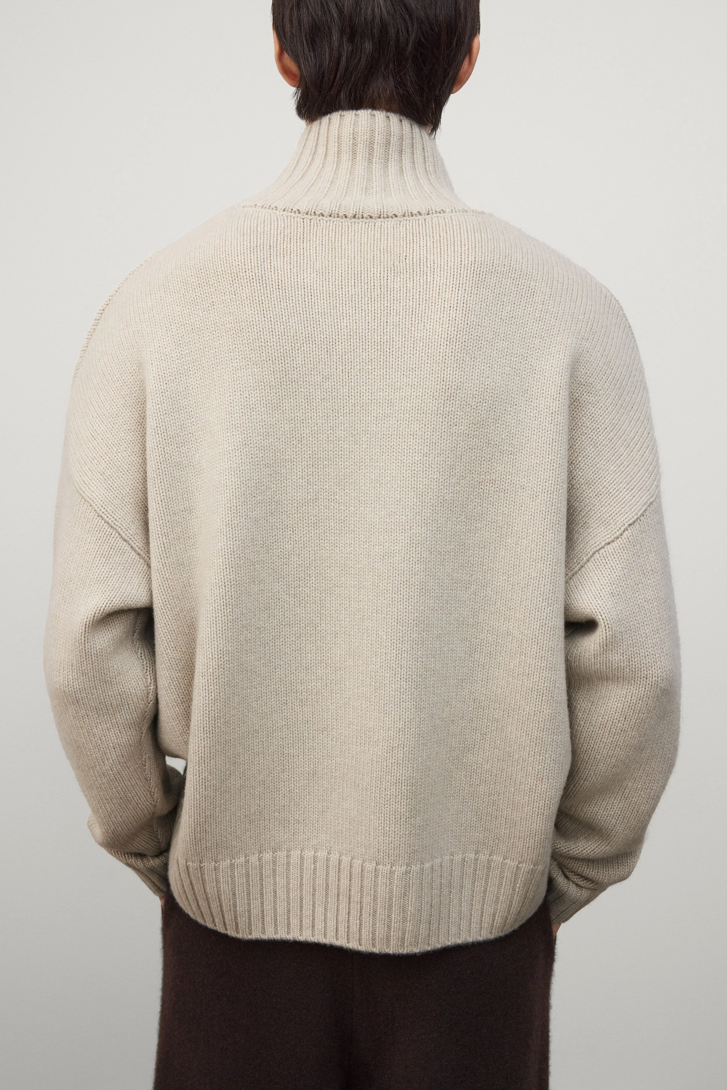 LISA YANG Olai Turtle Neck Sweater in Oyster