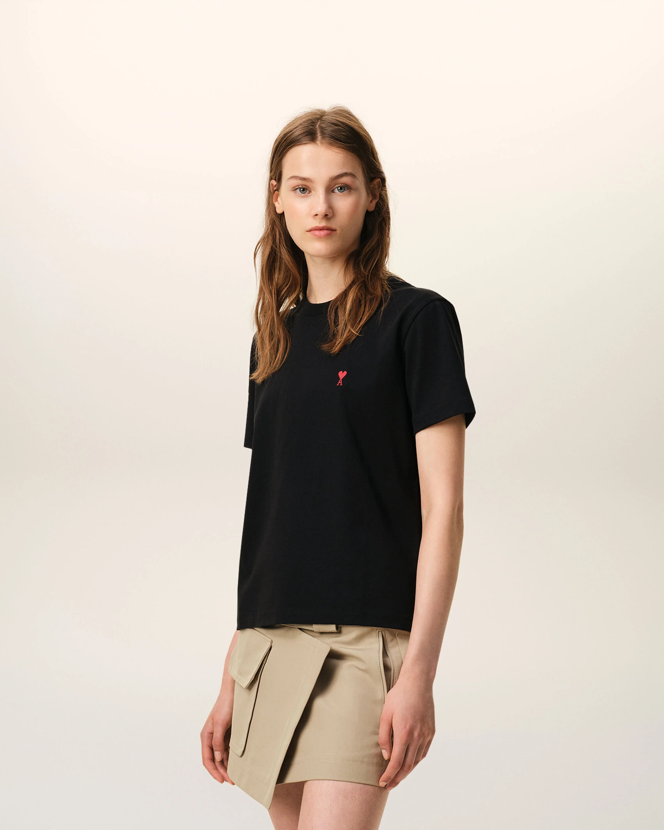 AMI PARIS de Coeur Classic Fit T-Shirt in Black