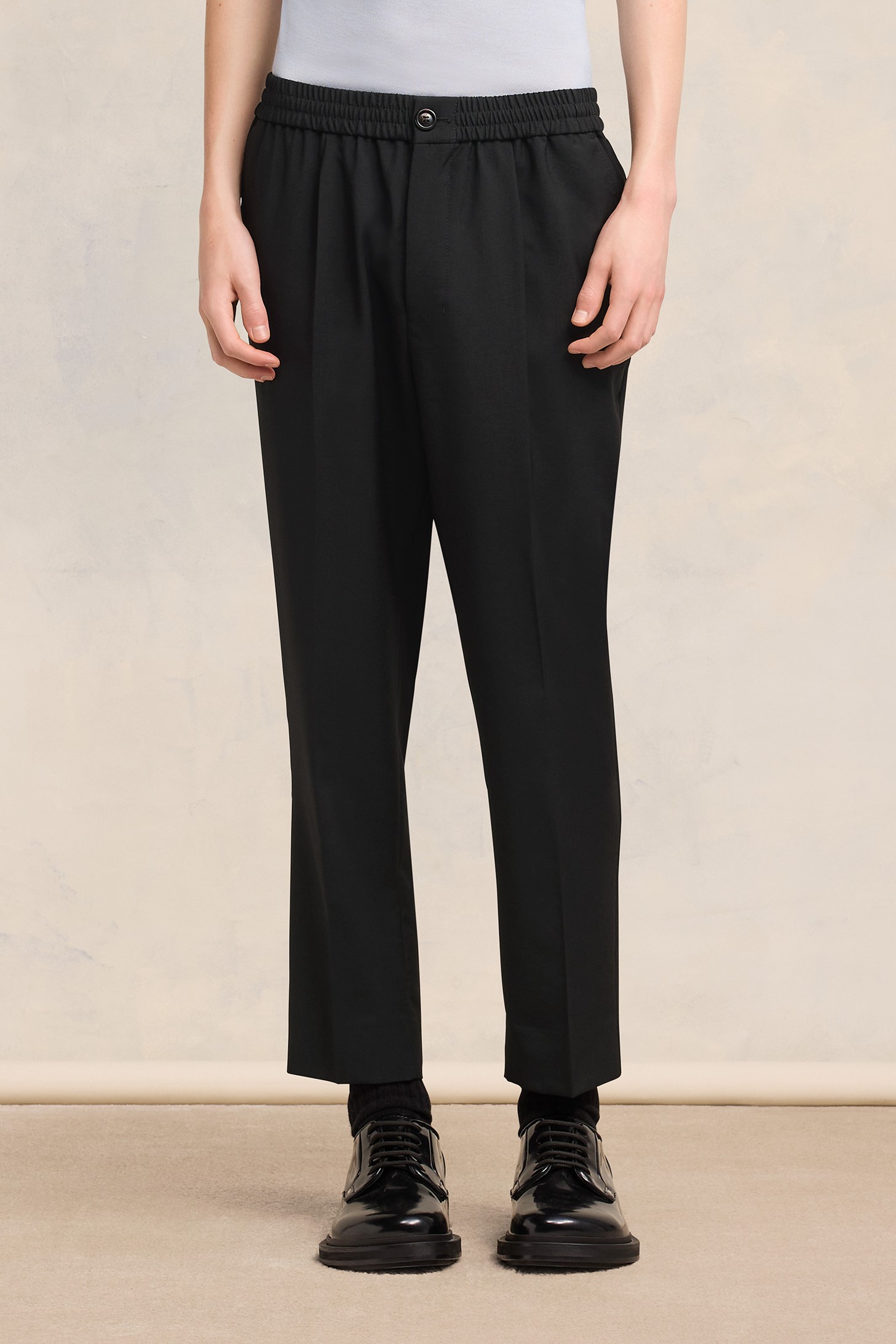 AMI PARIS Elasticated Waist Cropped Wool Trouser in Black L