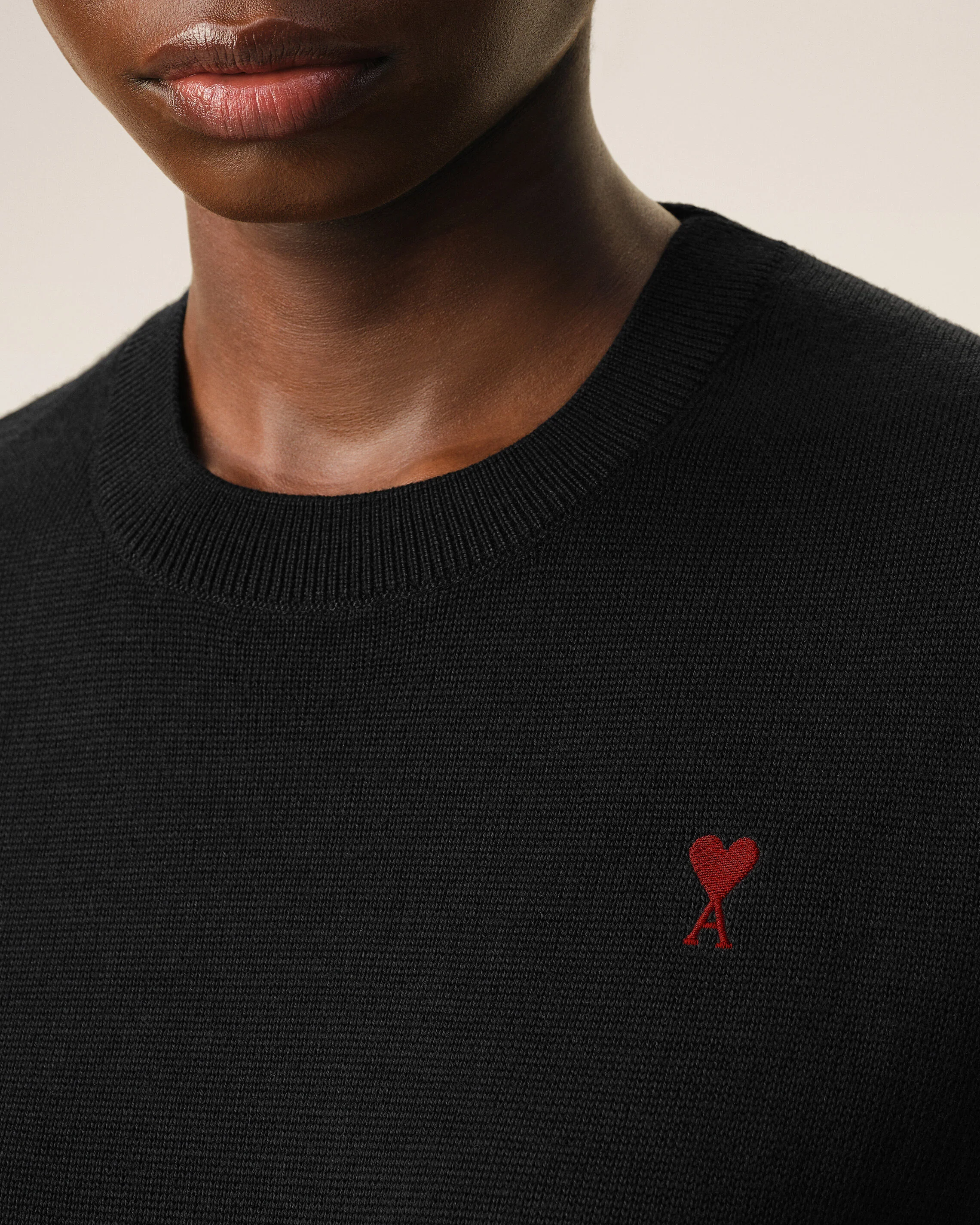 AMI PARIS de Coeur Knit Pullover in Black/Red