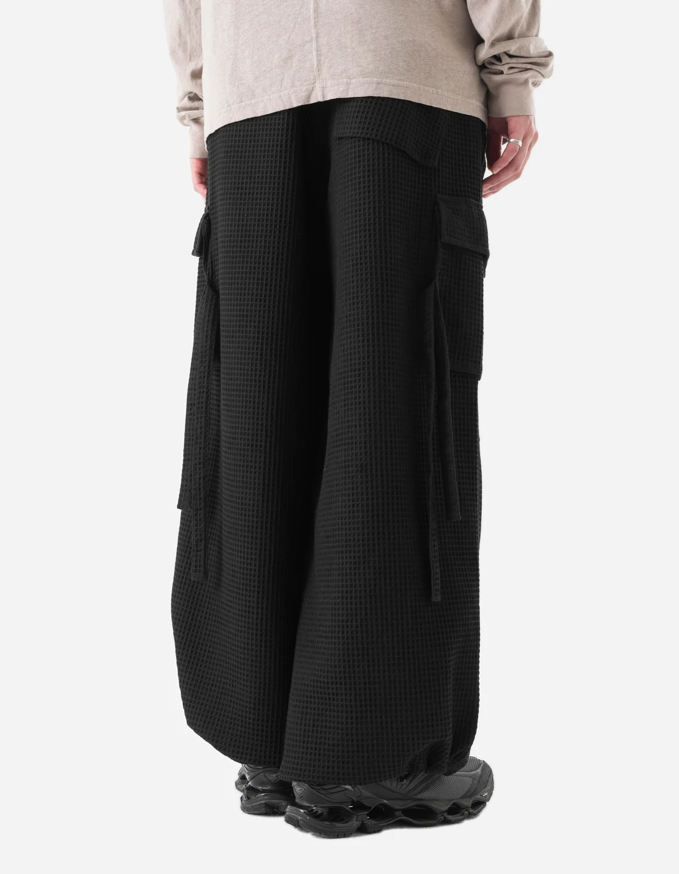 MAHARISHI 6203 Waffle Cargo Hakama Pants in Black