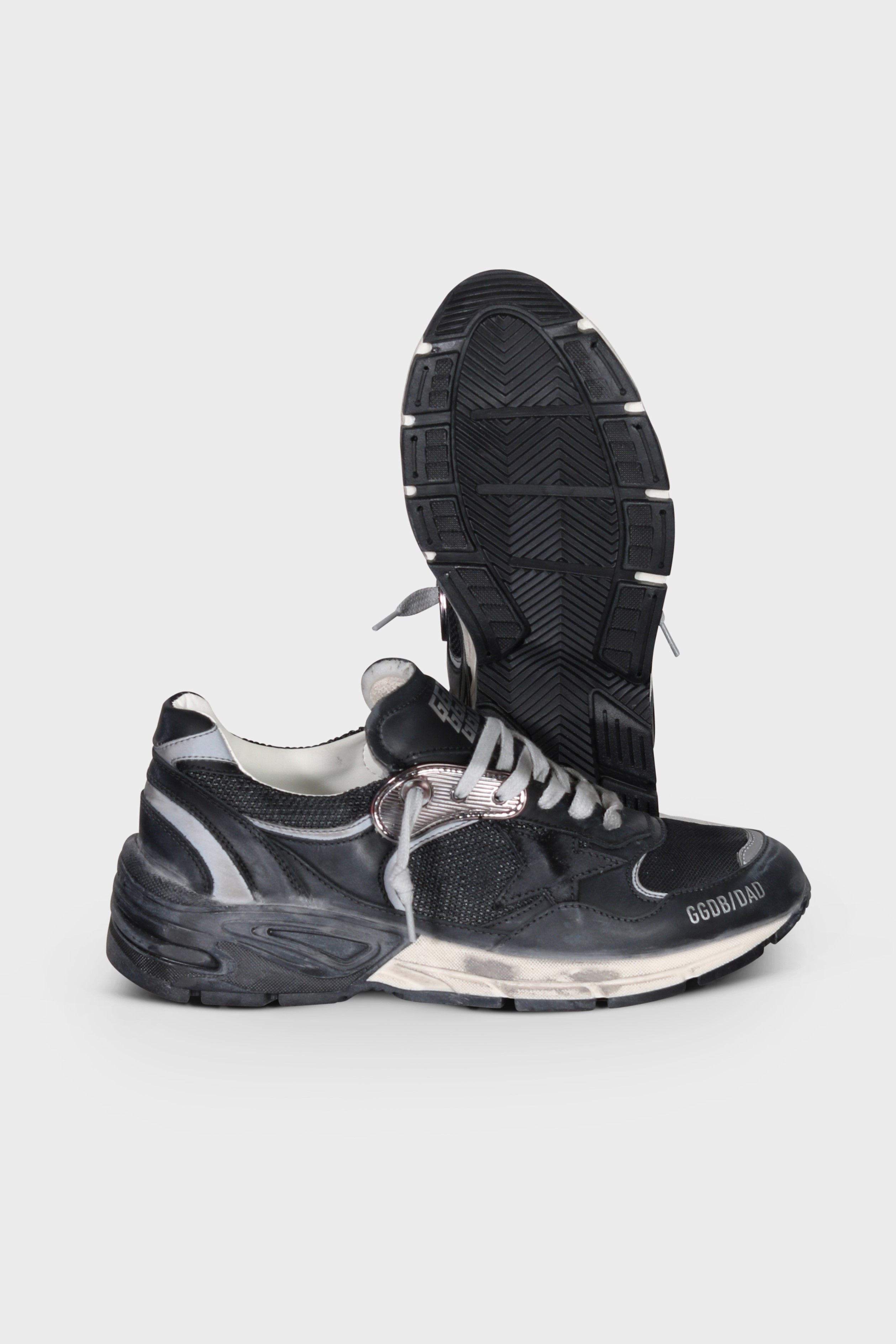 GOLDEN GOOSE Dad-Star in Black/Dark Grey