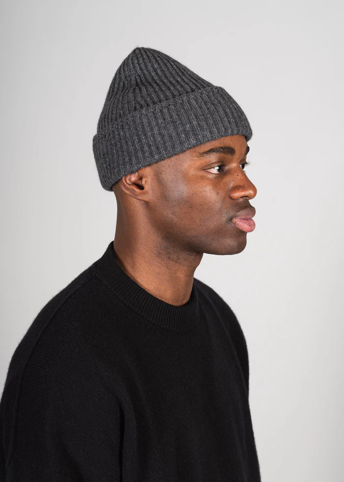 YACAIA Wool/Cashmere Beanie in Dark Grey Melange