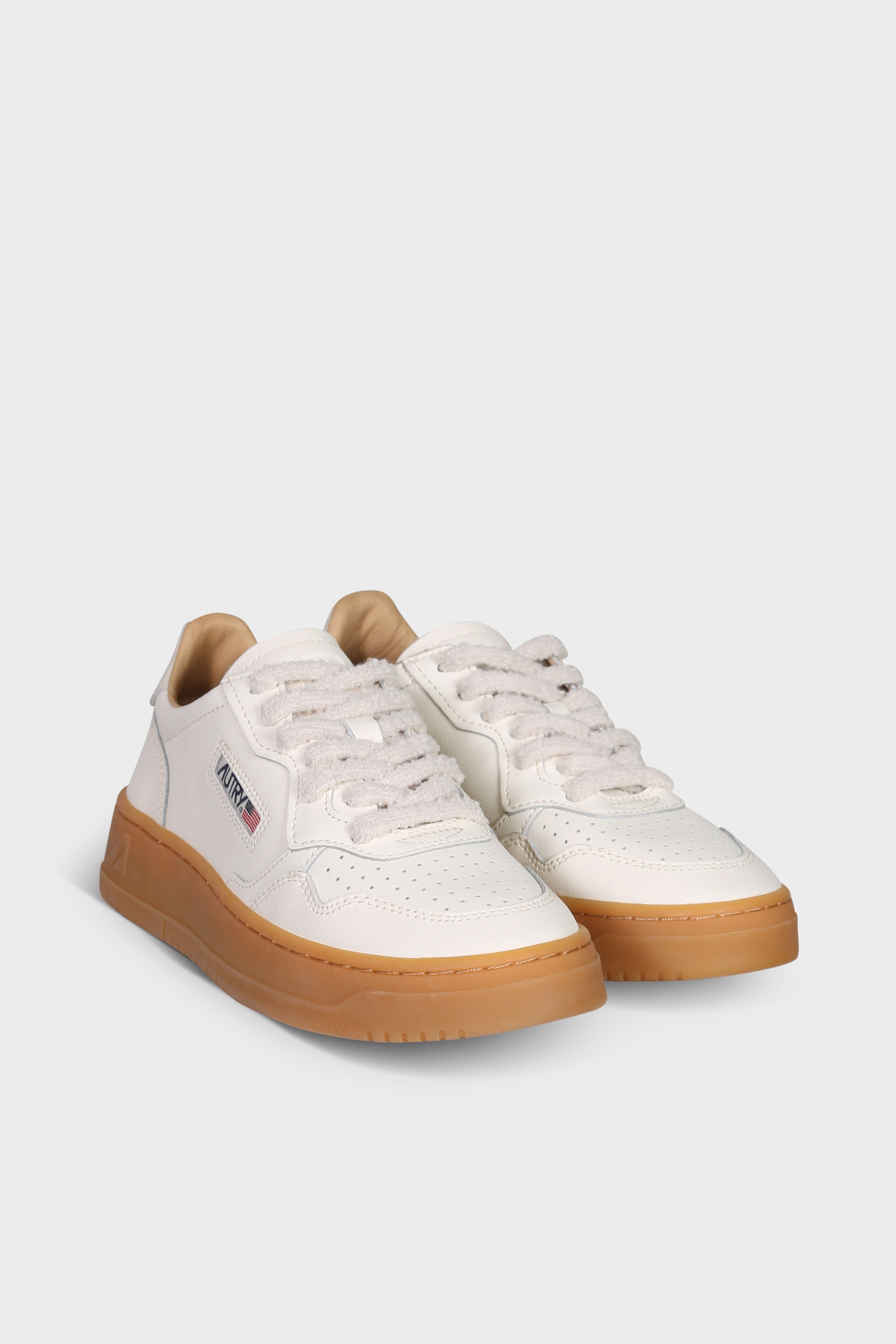 AUTRY ACTION SHOES Medalist Low Sneaker Cream
