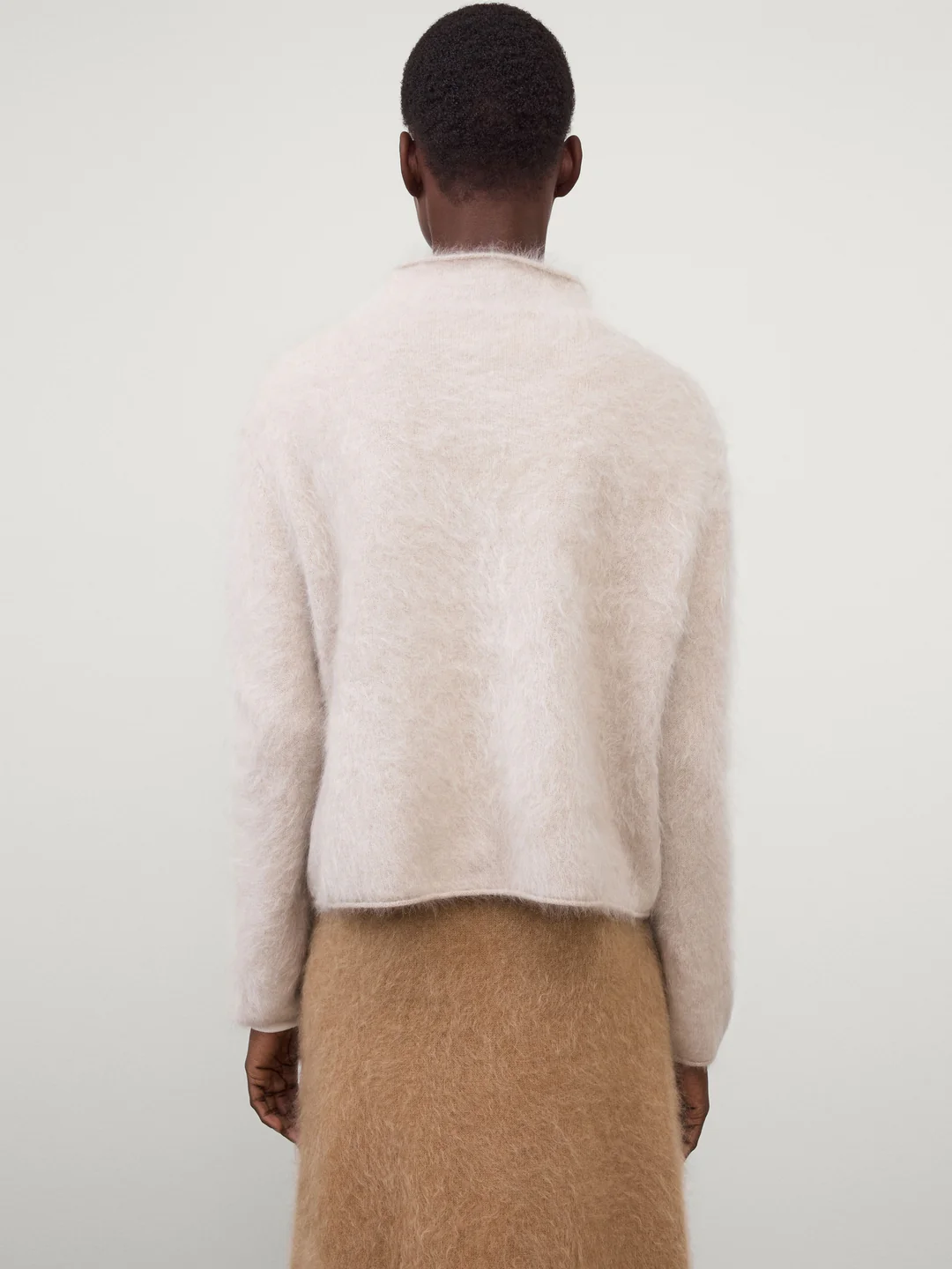 LISA YANG Sandy Brushed Cashmere Sweater in Sand