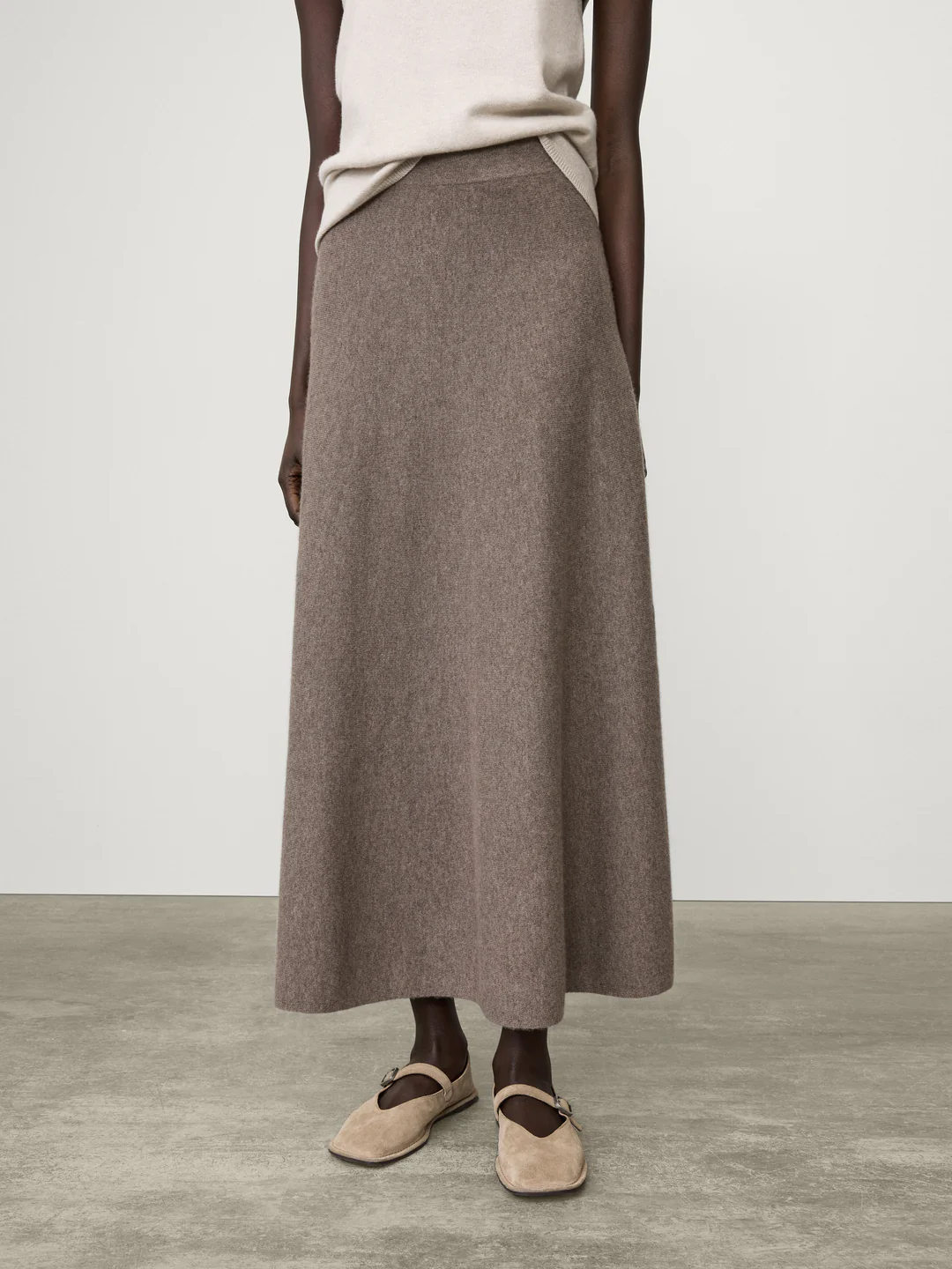 LISA YANG Cashmere Skirt in Truffle