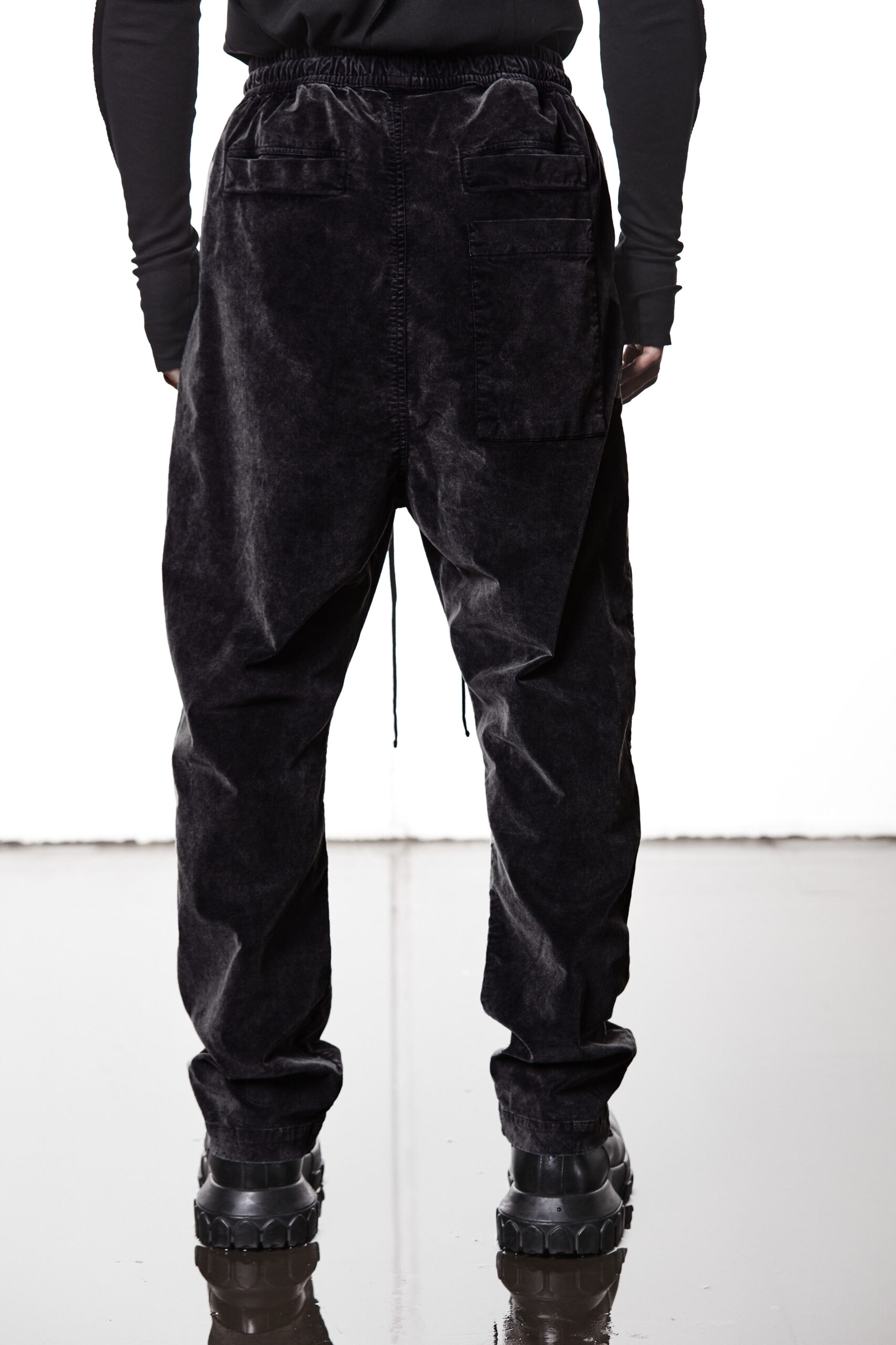 THOM KROM Velvet Pant in Black