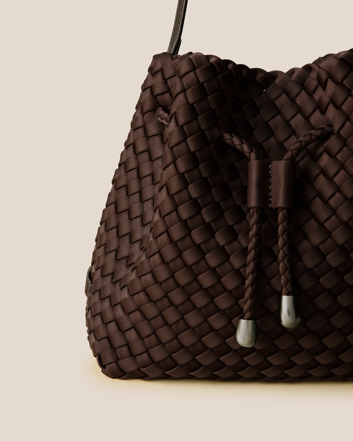 NAGHEDI Gramercy Bucket Bag Medium in Chocolate
