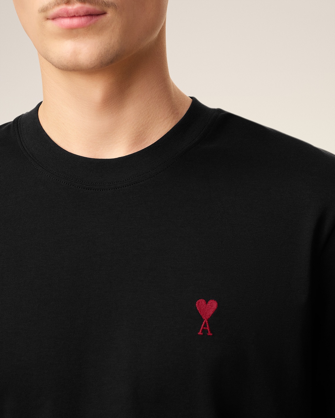 AMI PARIS de Coeur Classic Fit T-Shirt in Black