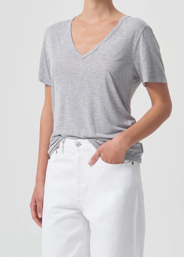 AGOLDE Cameron V-Neck Tee in Heather Grey XS