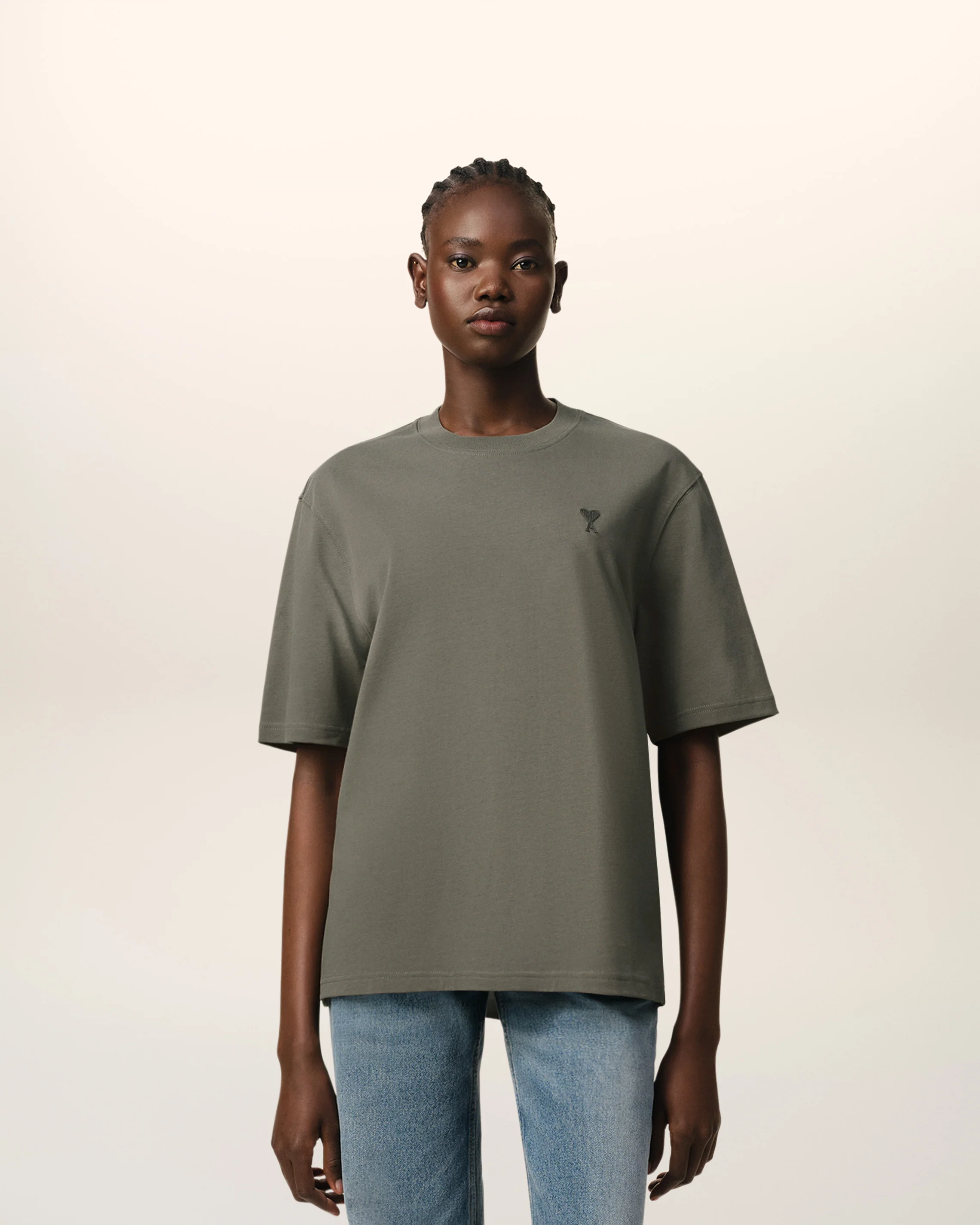 AMI PARIS de Coeur Boxy T-Shirt in Smoke Grey AMI PARIS de Coeur Boxy T-Shirt in Smoke Grey