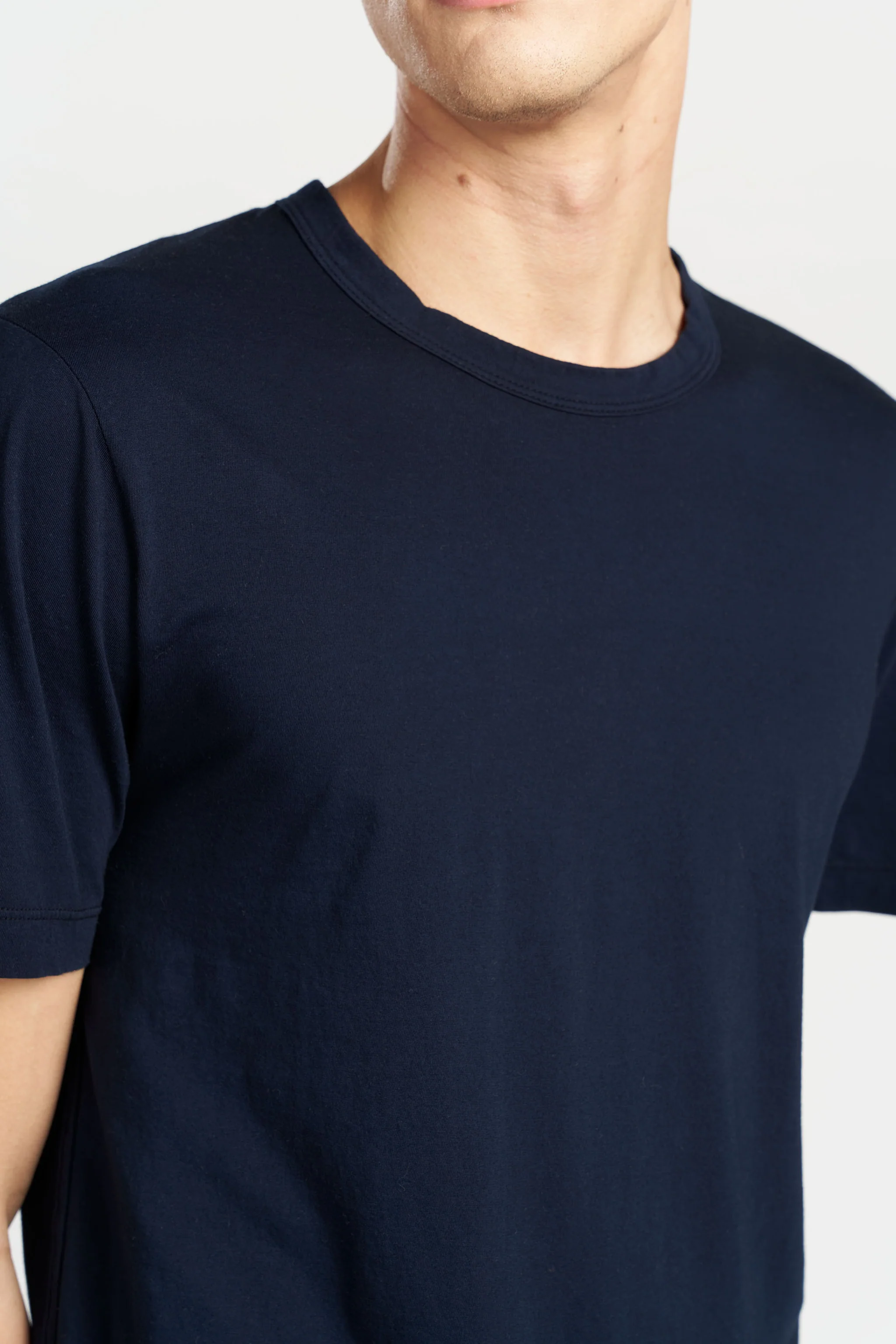 COTTON CITIZEN Classic Crewneck T-Shirt in Super Navy