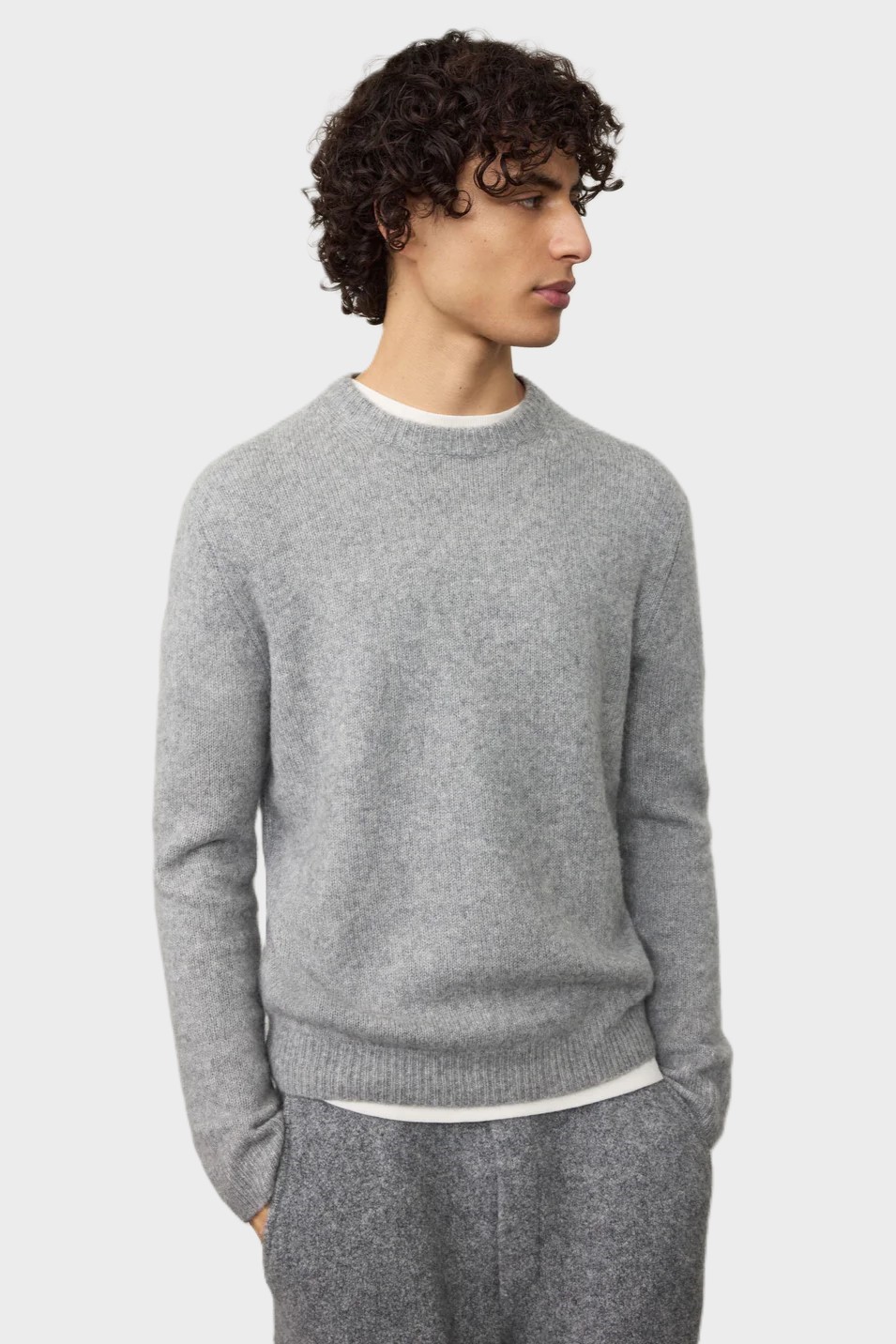 LISA YANG Baxter Cashmere Sweater in Cloudy Grey LISA YANG Baxter Cashmere Sweater in Cloudy Grey