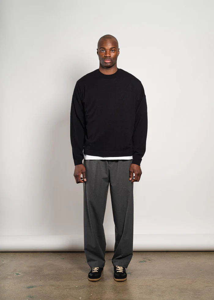 YACAIA Merino/Cashmere Sweater in Black YACAIA Merino/Cashmere Sweater in Black XL