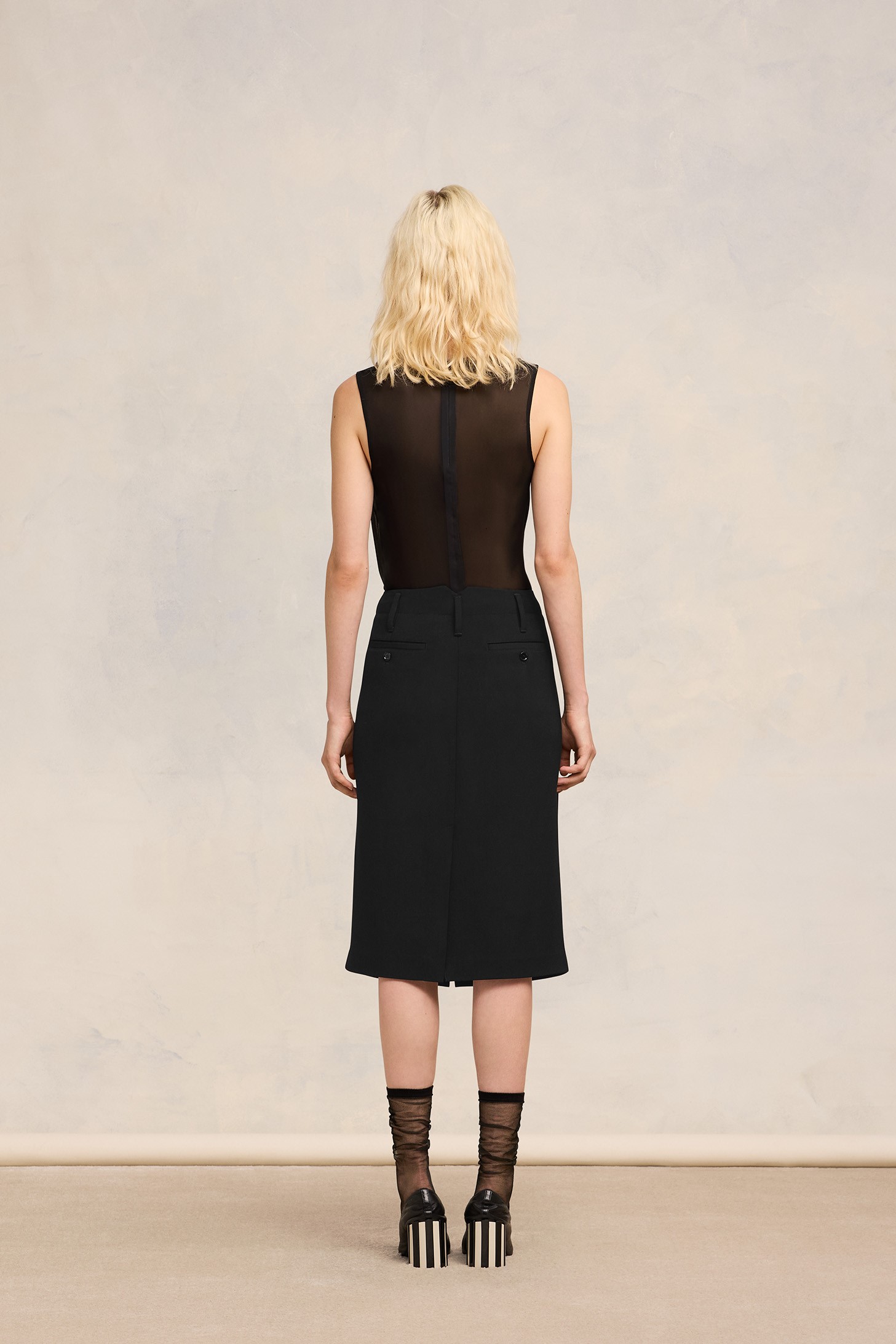 AMI PARIS Pencil Skirt in Black FR36 / DE34