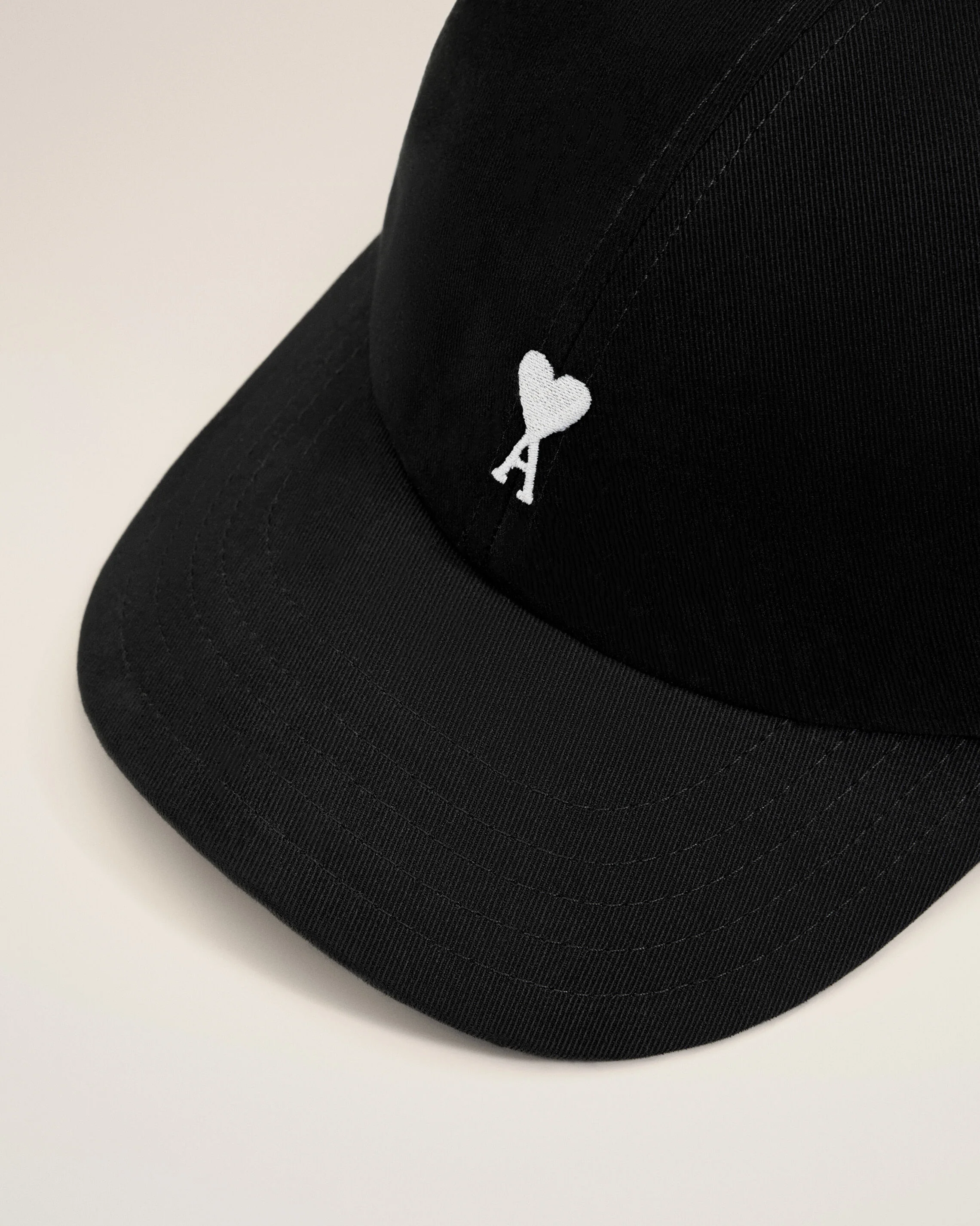 AMI PARIS de Coeur Cap in Black / White Logo