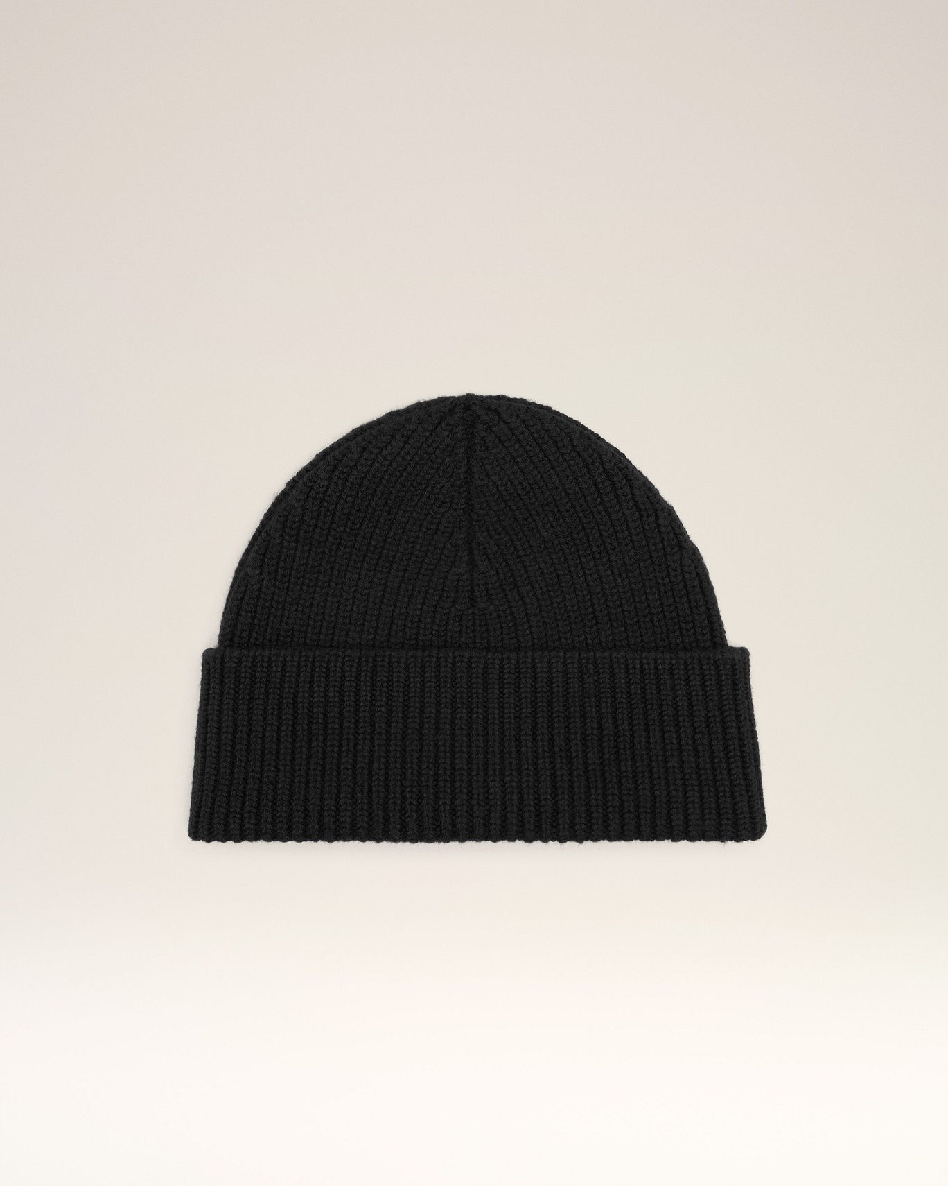 AMI PARIS de Coeur Beanie in Black/Black