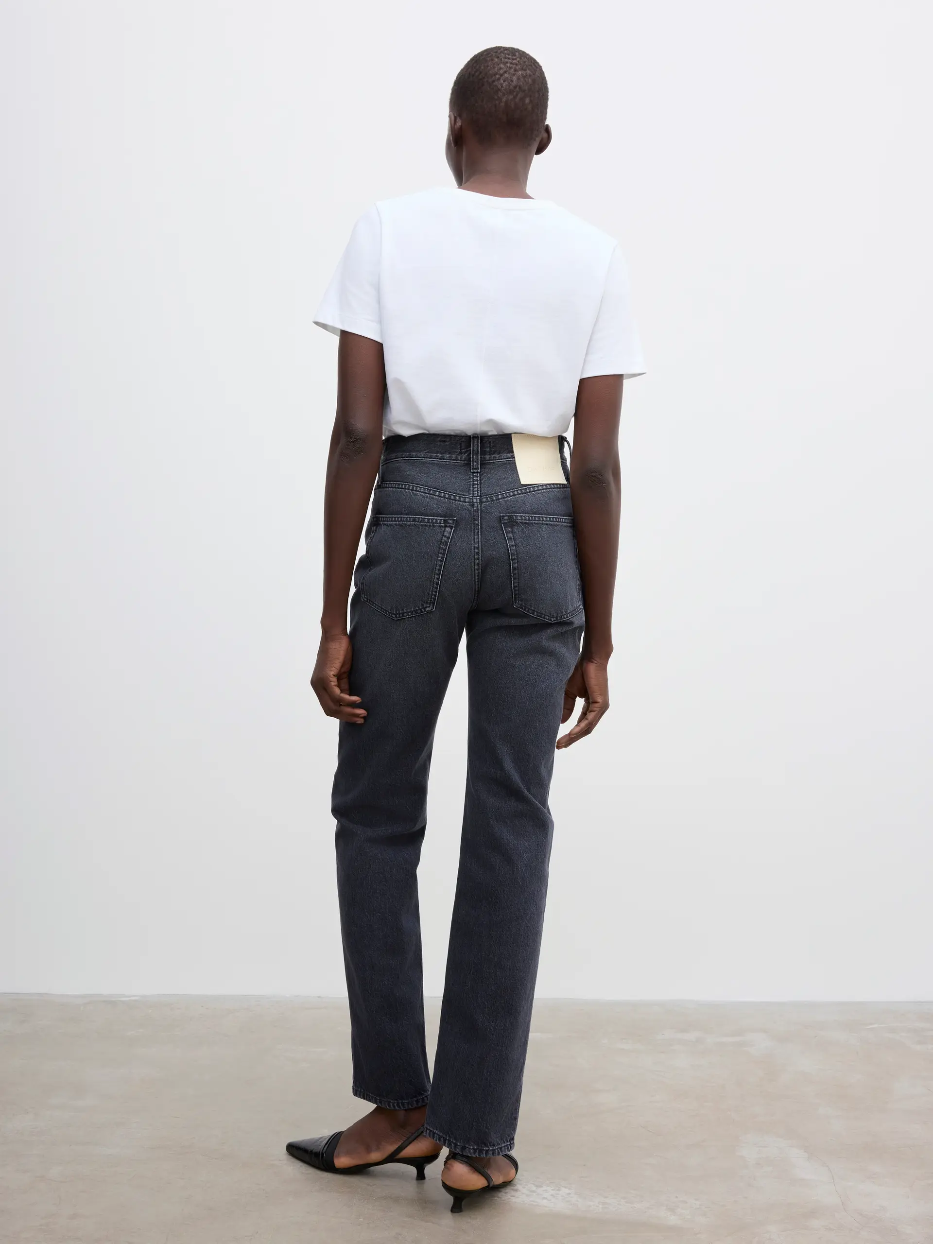 DAGMAR Straight Leg Jeans in Dark Grey