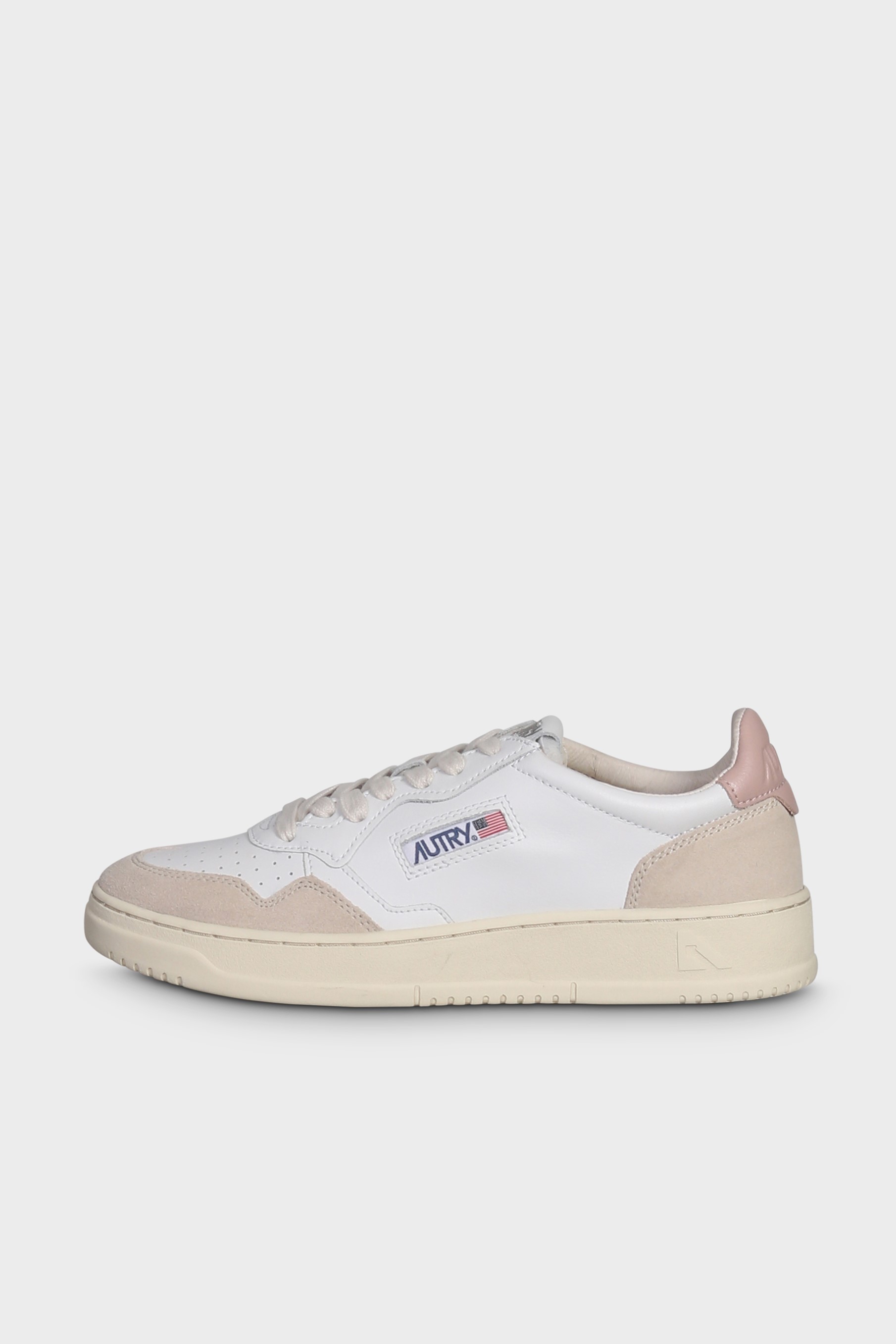 AUTRY ACTION SHOES Medalist Low Sneaker Suede White/Pow AUTRY ACTION SHOES Medalist Low Sneaker Suede White/Pow