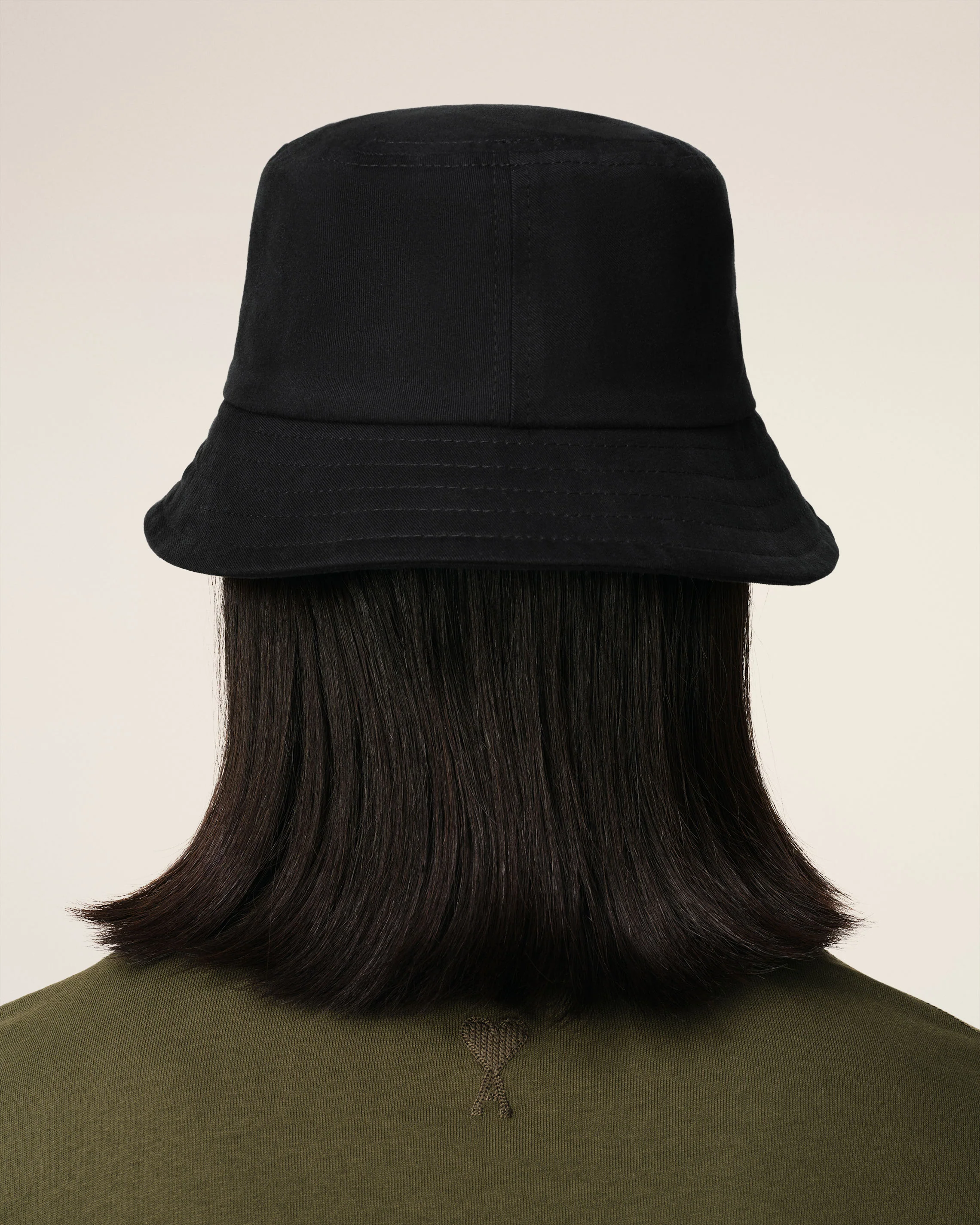 AMI PARIS de Coeur Bucket Hat in Black