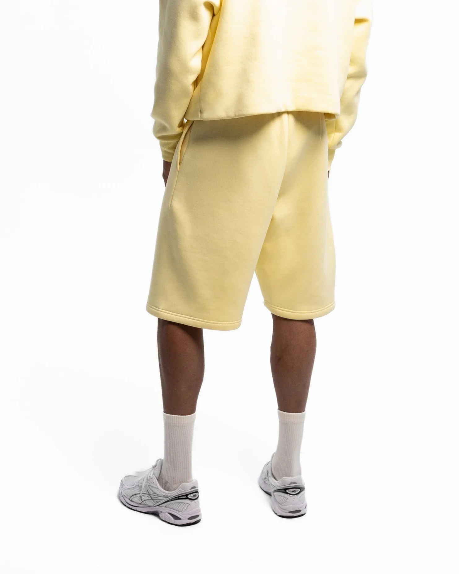 PERPLEX Sweatshorts in Butter