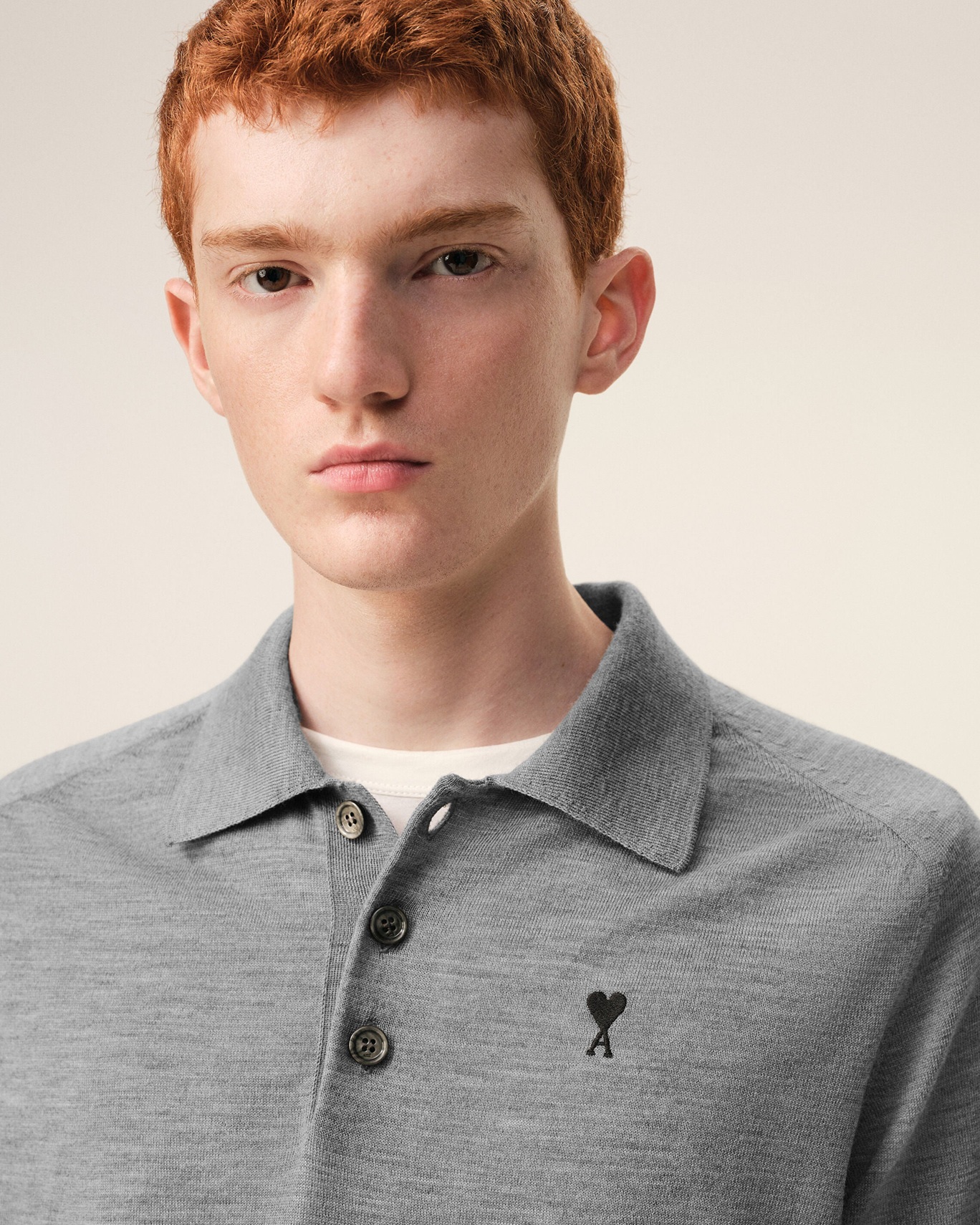 AMI PARIS de Coeur Extrafine Knit Poloshirt in Heather Grey/Black