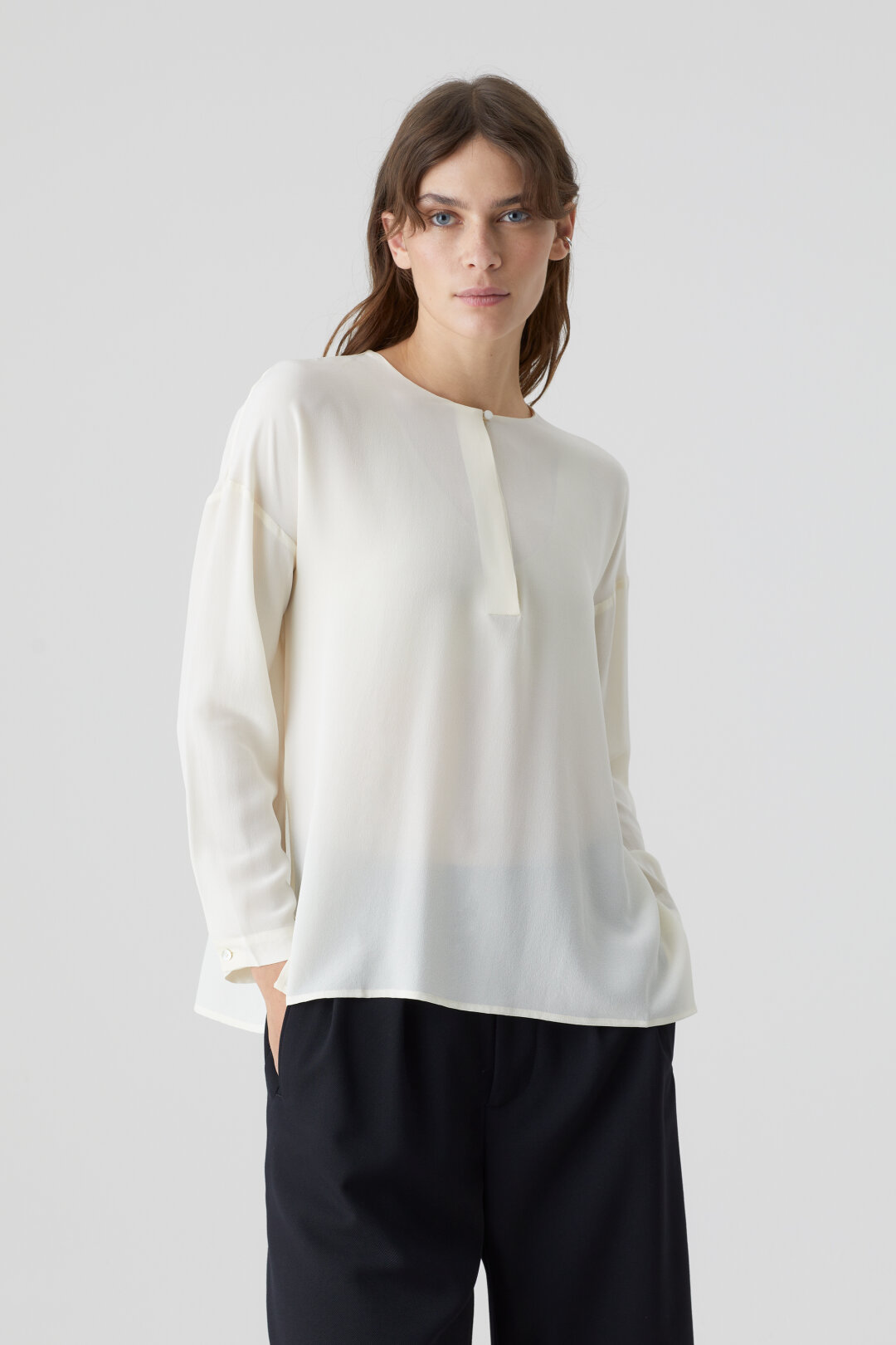 CLOSED Collarless Blouse in Creme