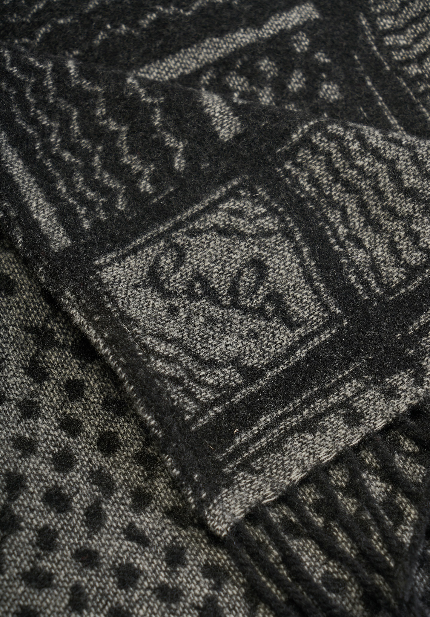 Lala Berlin Poncho Pinya Black/Grey